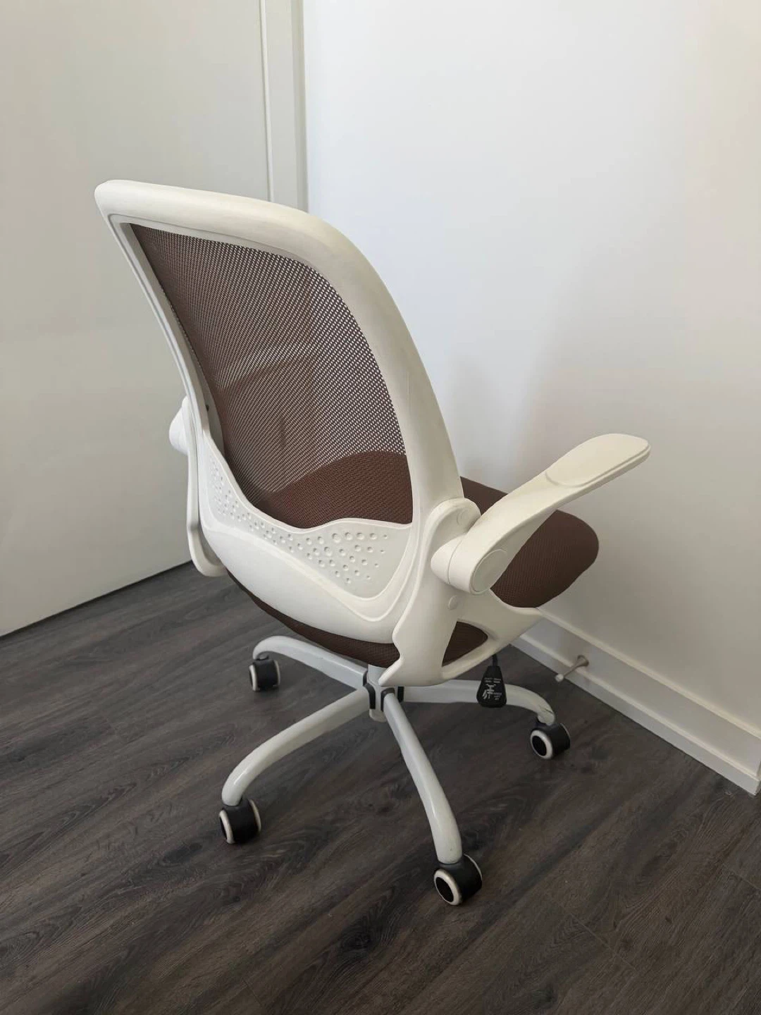 Mesh Office Chair - White & Brown