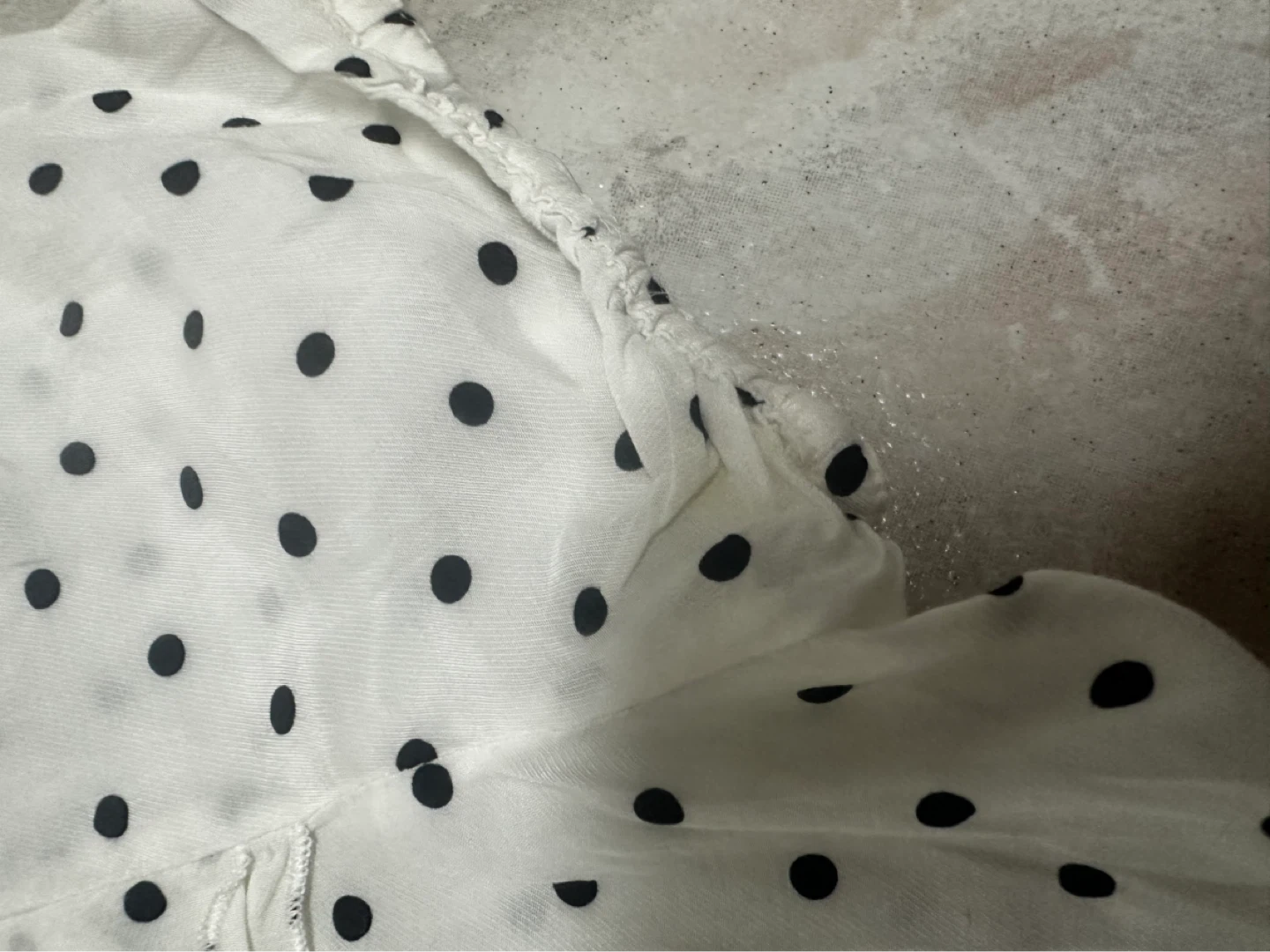 y2k Hollister Women's White Polka Dot Blouse - Size Medium - photo 5
