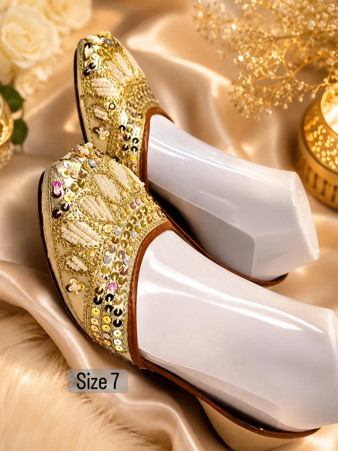 Embellished Flat Shoes Size 7 - photo 3