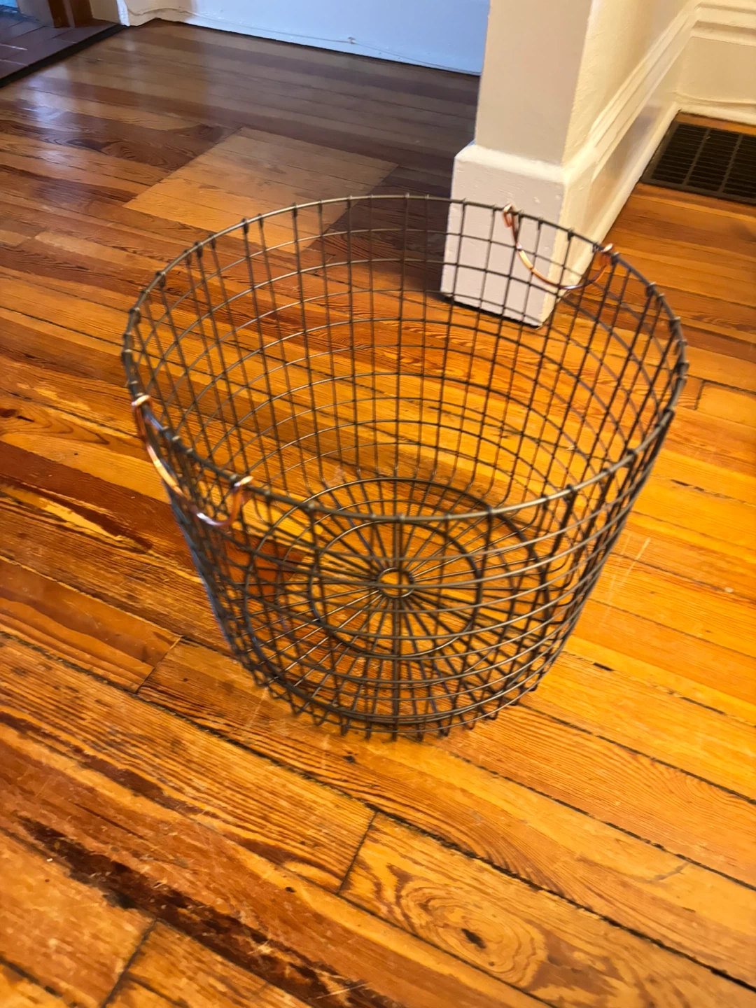 Wire Mesh Storage Basket