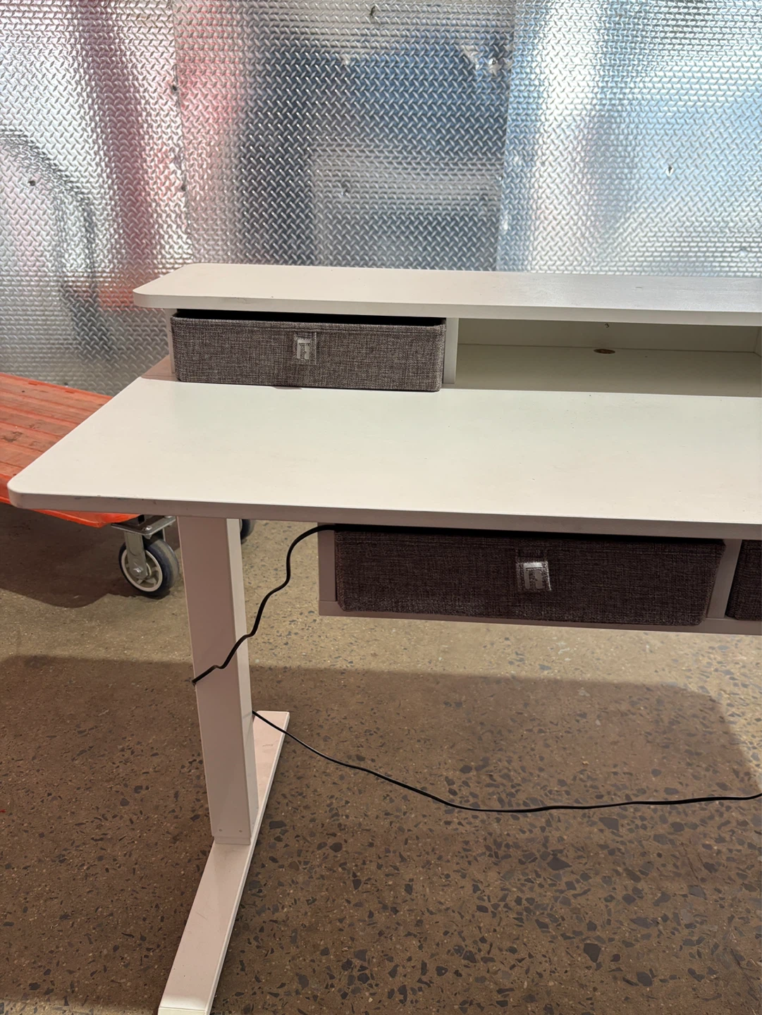 Electric. Adjustable Standing Desk with Drawers - photo 3