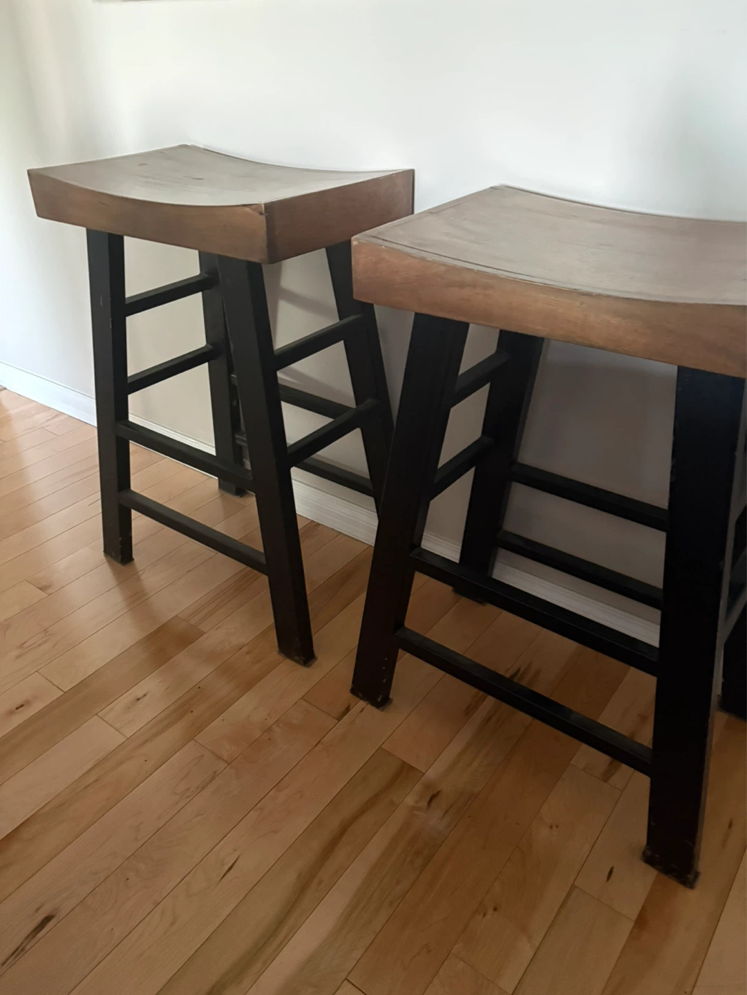 Set of 2 Wooden Counter Stools - photo 2