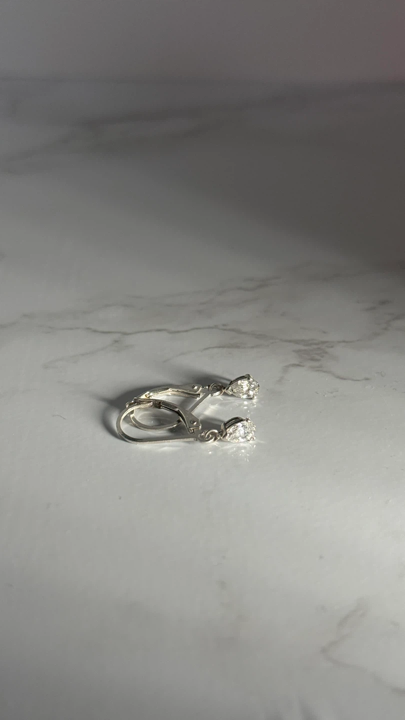 Silver Leverback Earrings with Lab Diamond - photo 5