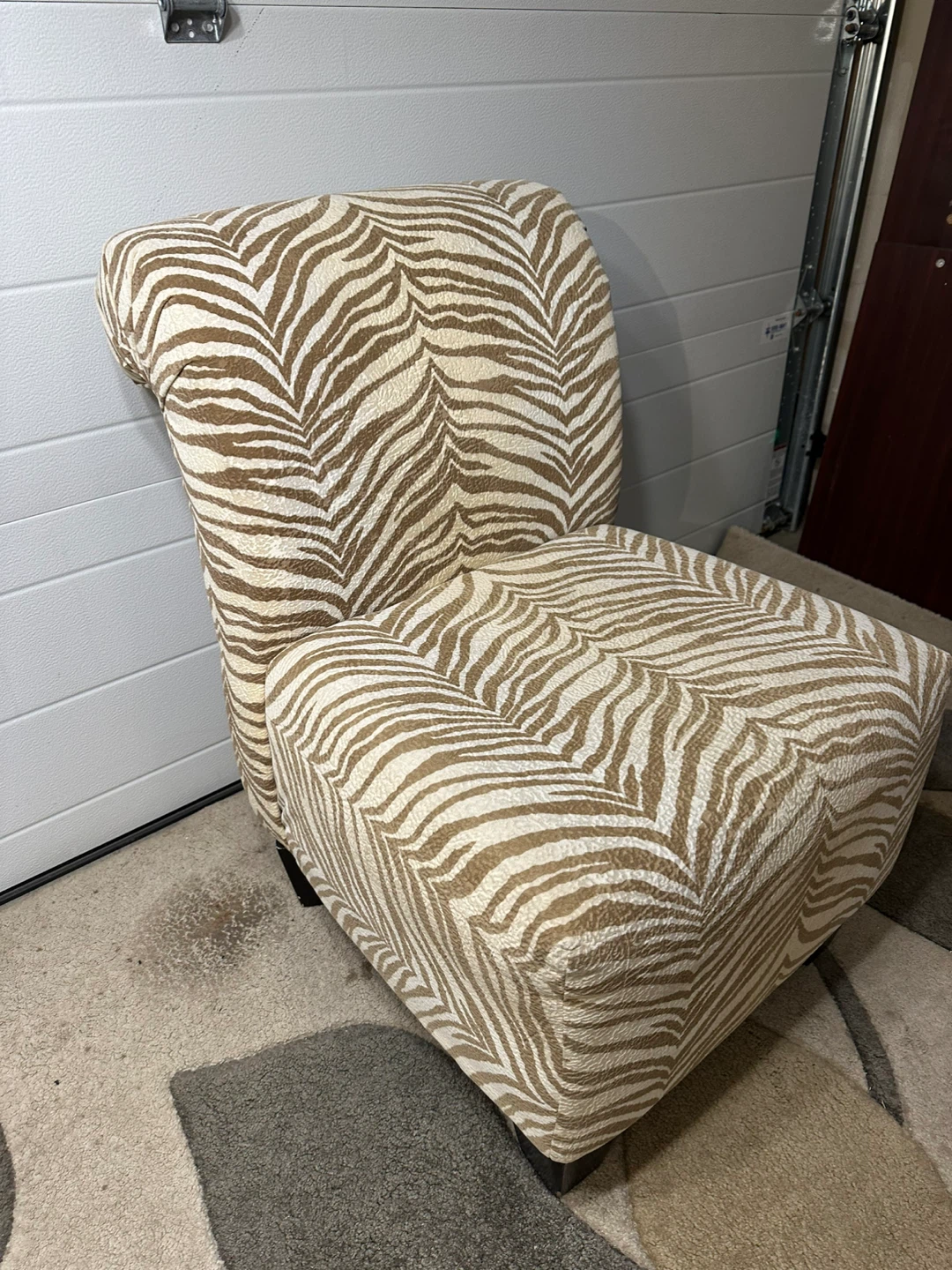 Zebra Print Accent Chair – Stylish & Comfortable - photo 3