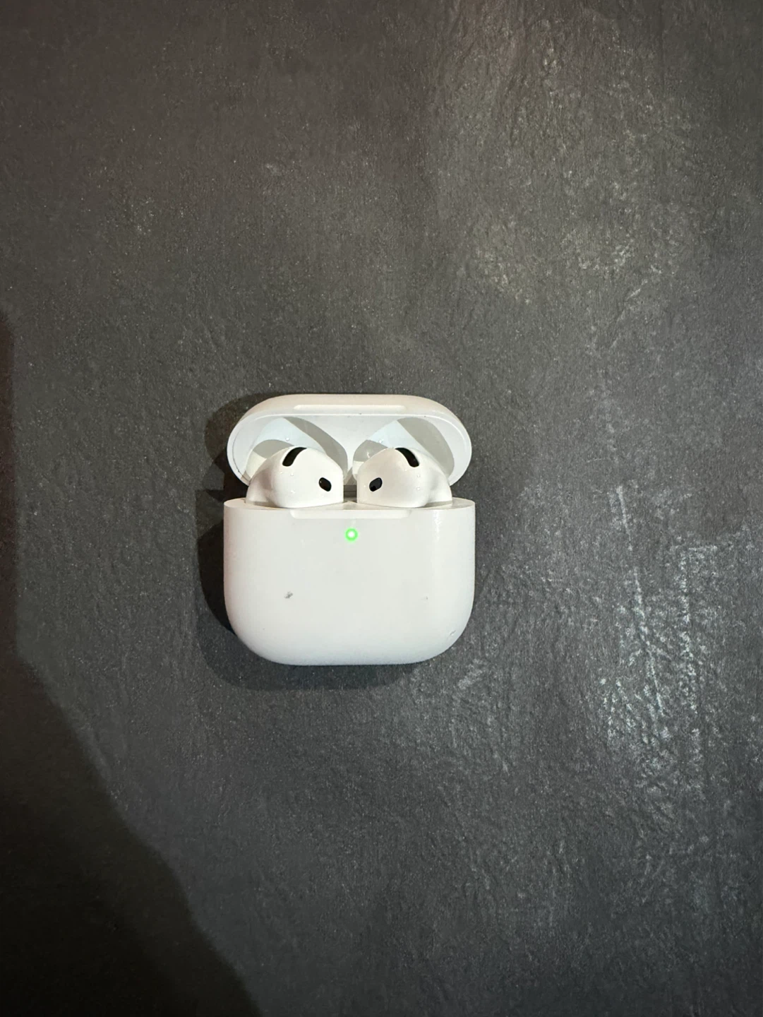 Apple AirPods 4