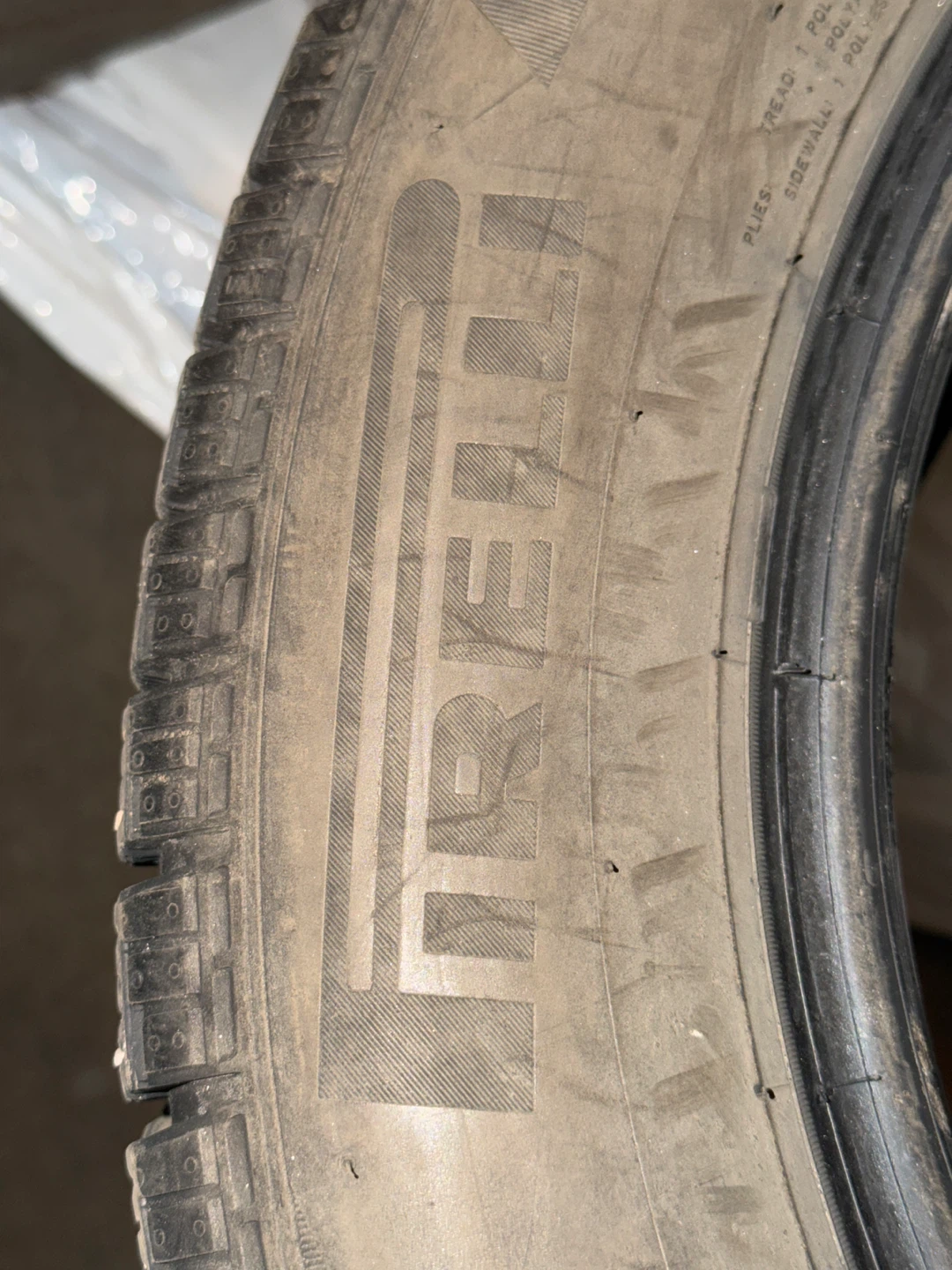 Firemax FM805+ Winter Tires - 245/45R18 100V - photo 5