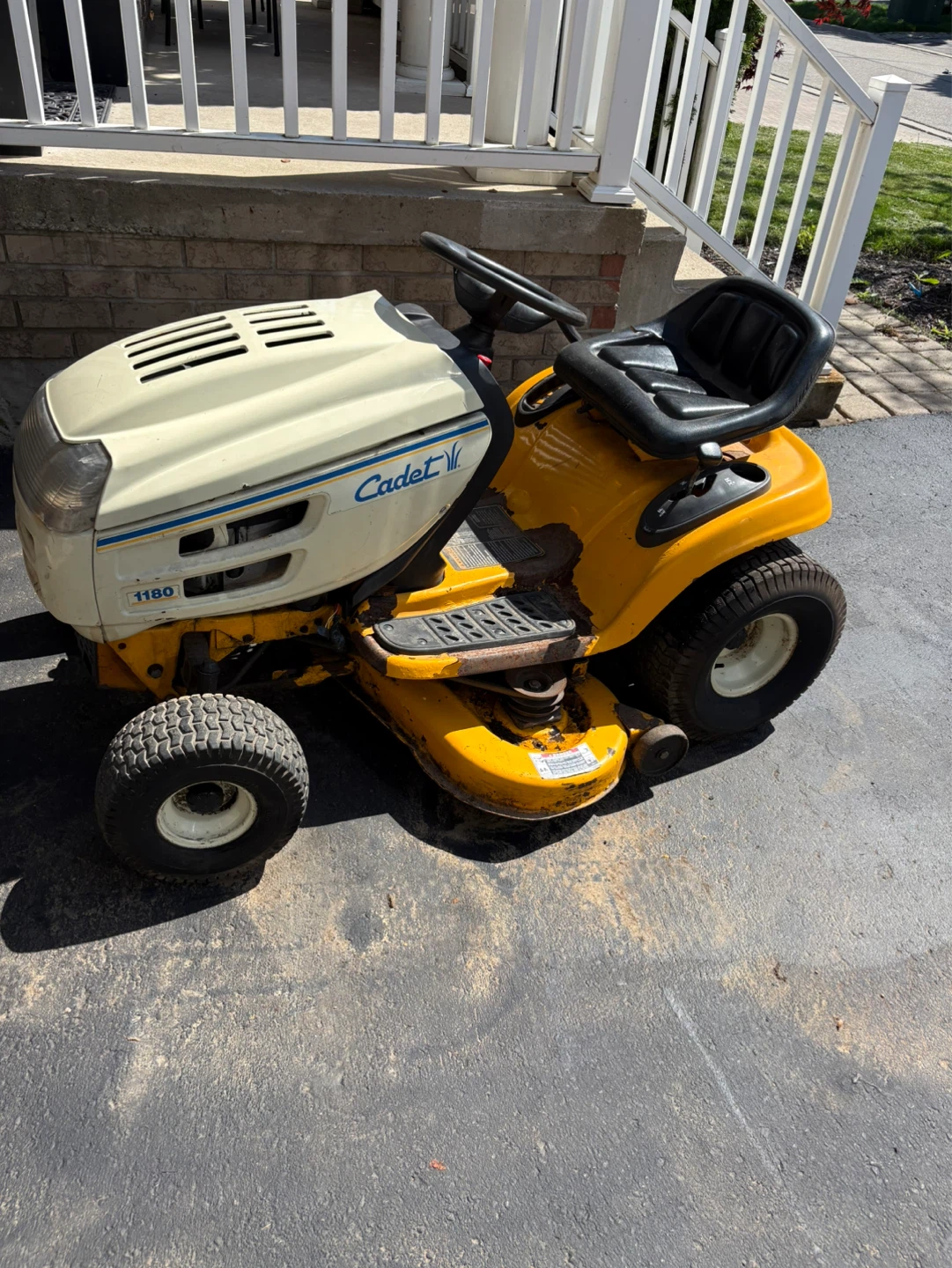 Cub cadet lawn tractor - photo 2