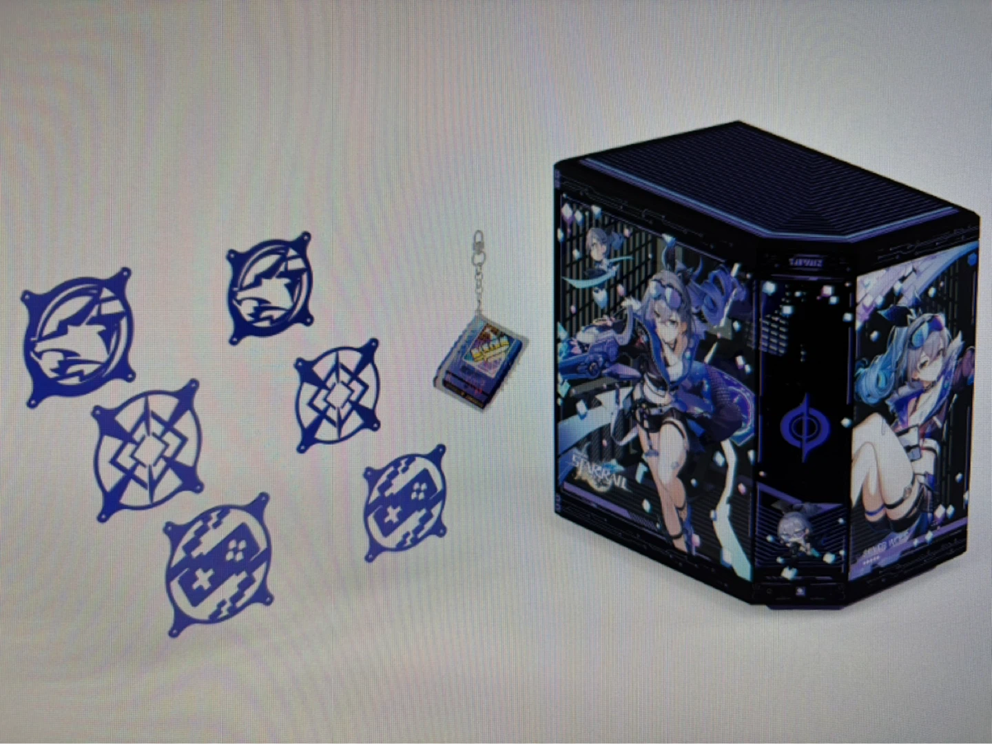 HYTE Silverwolf PC Case + Keycap Bundles - photo 4