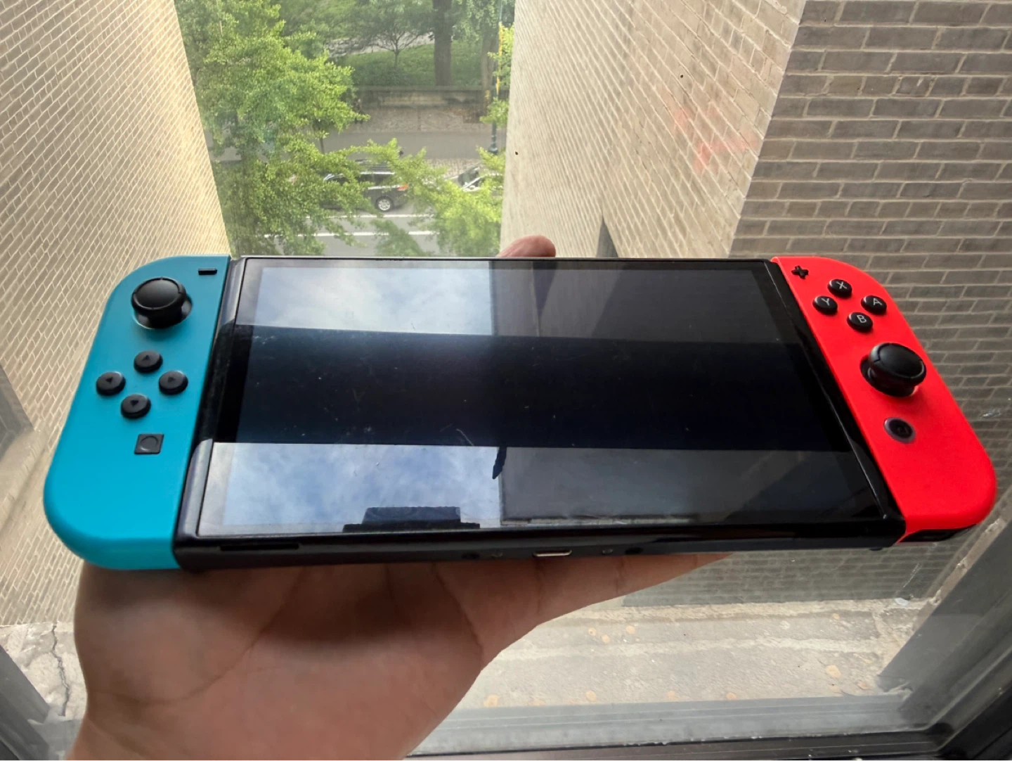 OLED Nintendo Switch - Fair Condition - photo 3