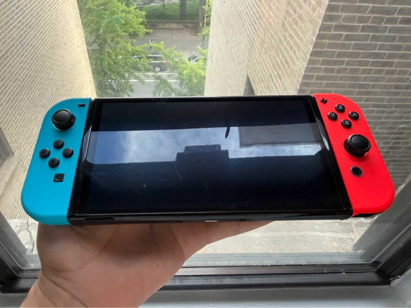 OLED Nintendo Switch - Fair Condition - photo 4