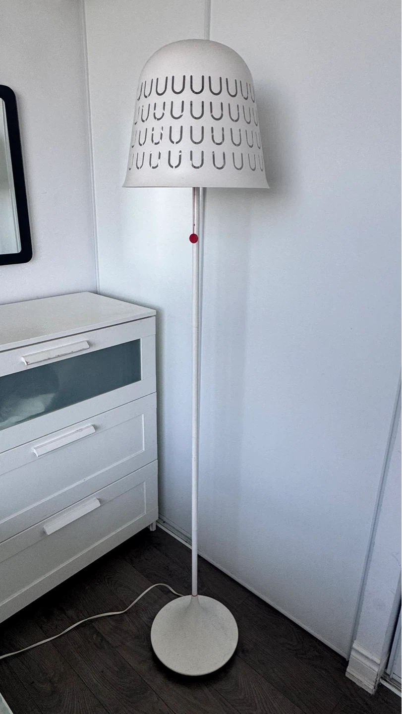 White Floor Lamp - photo 2