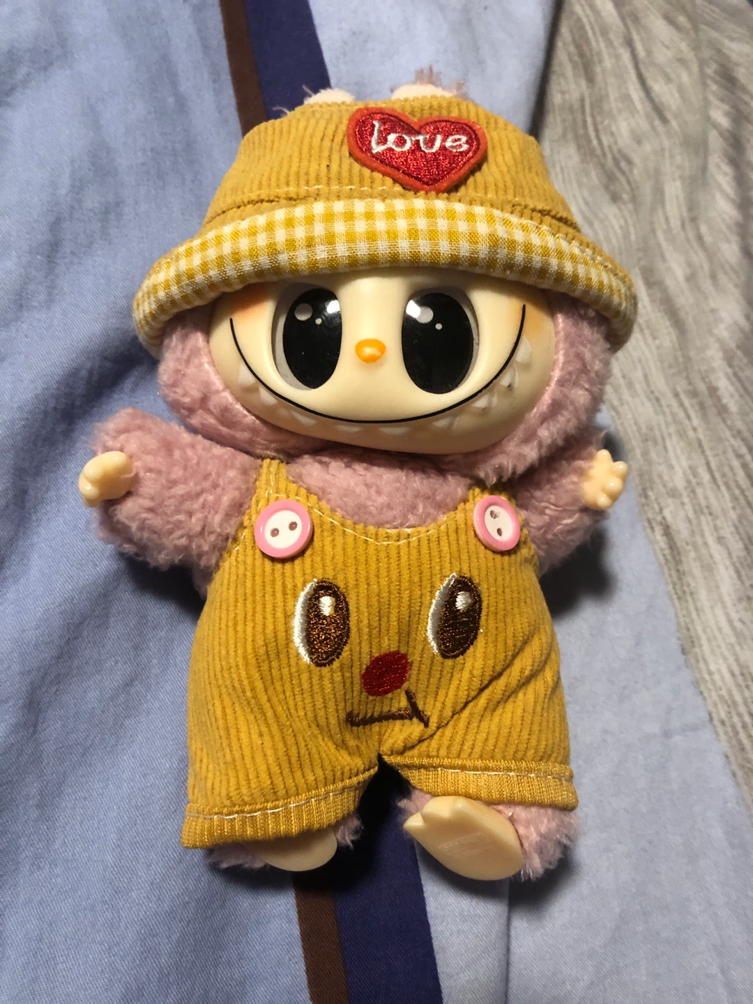 Lafufu with outfit included