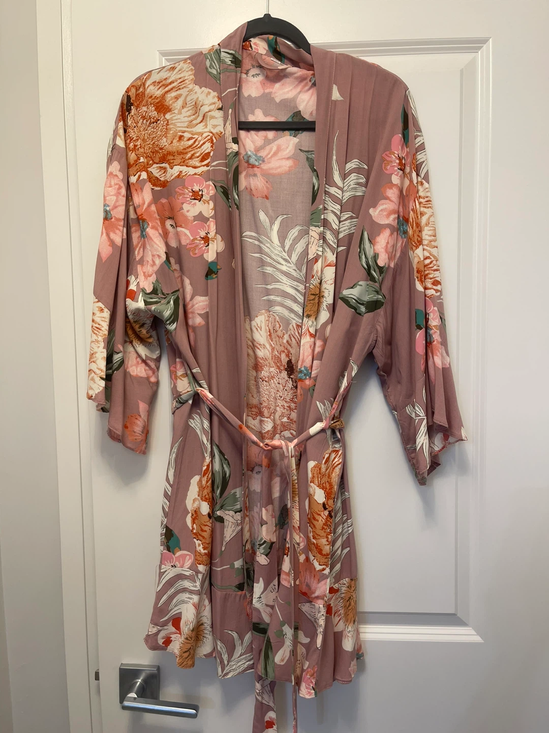 Floral robe only worn once $10