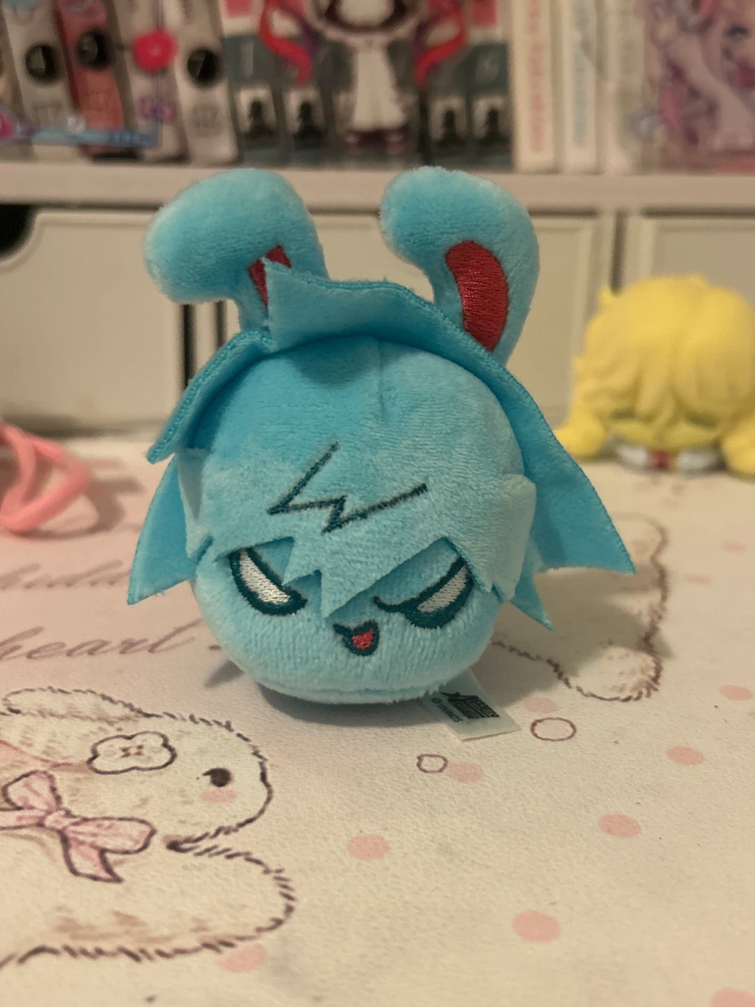 alien stage bunny till key chain