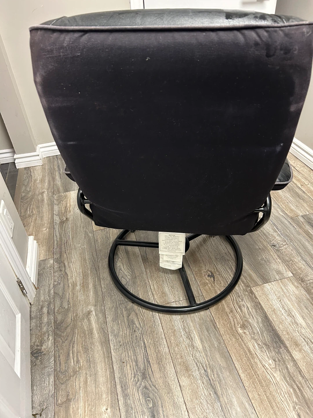 Black Office Chair - photo 2