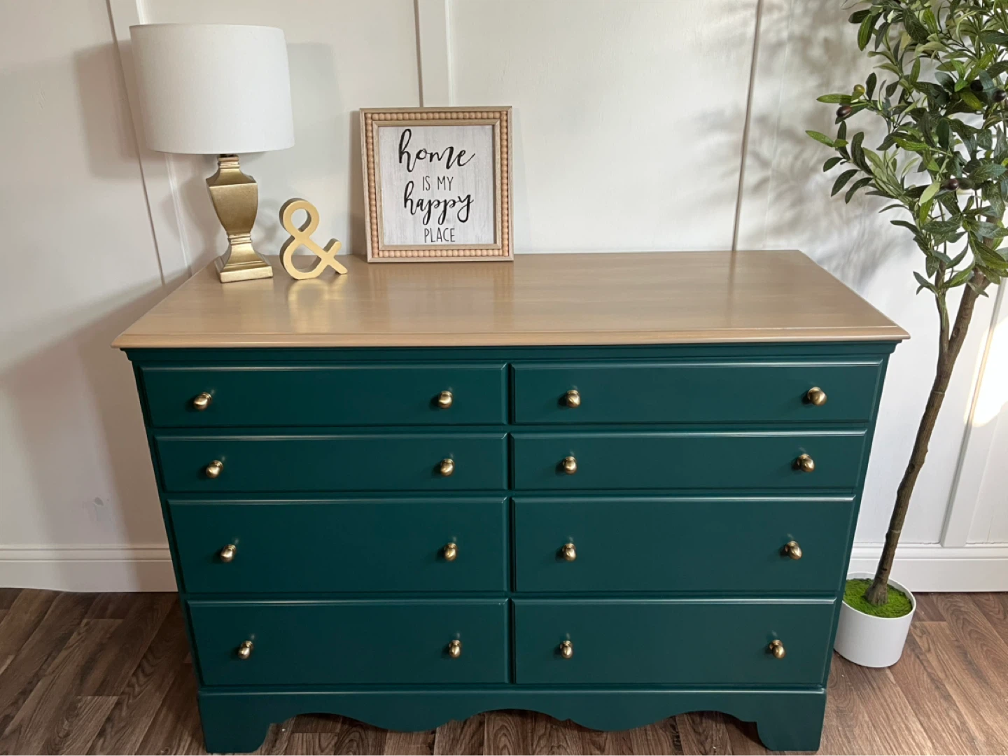 Crawford Furniture 8-Drawer Dresser