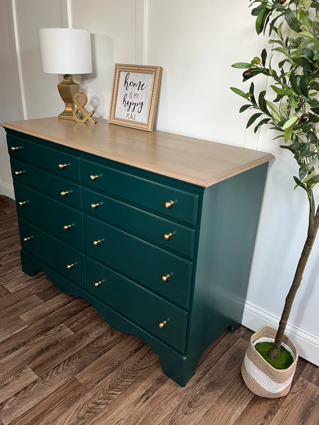 Crawford Furniture 8-Drawer Dresser - photo 2