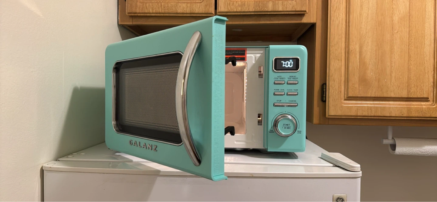 Galanz Retro Microwave
