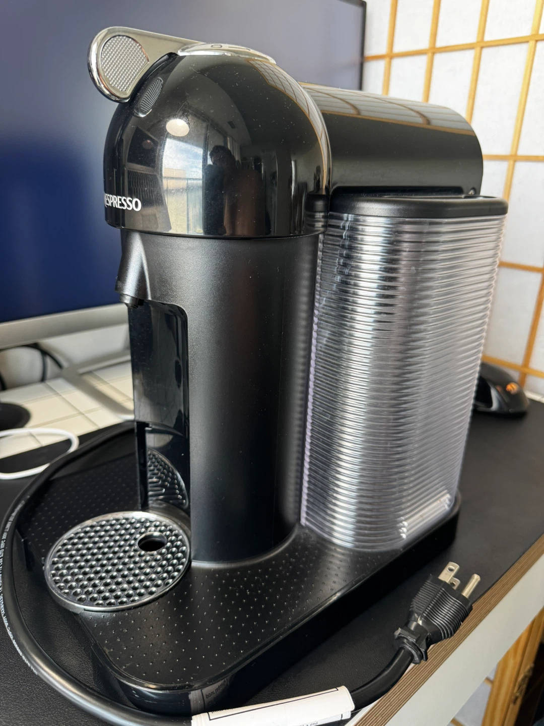 Nespresso Coffee Machine Vertuo - photo 2
