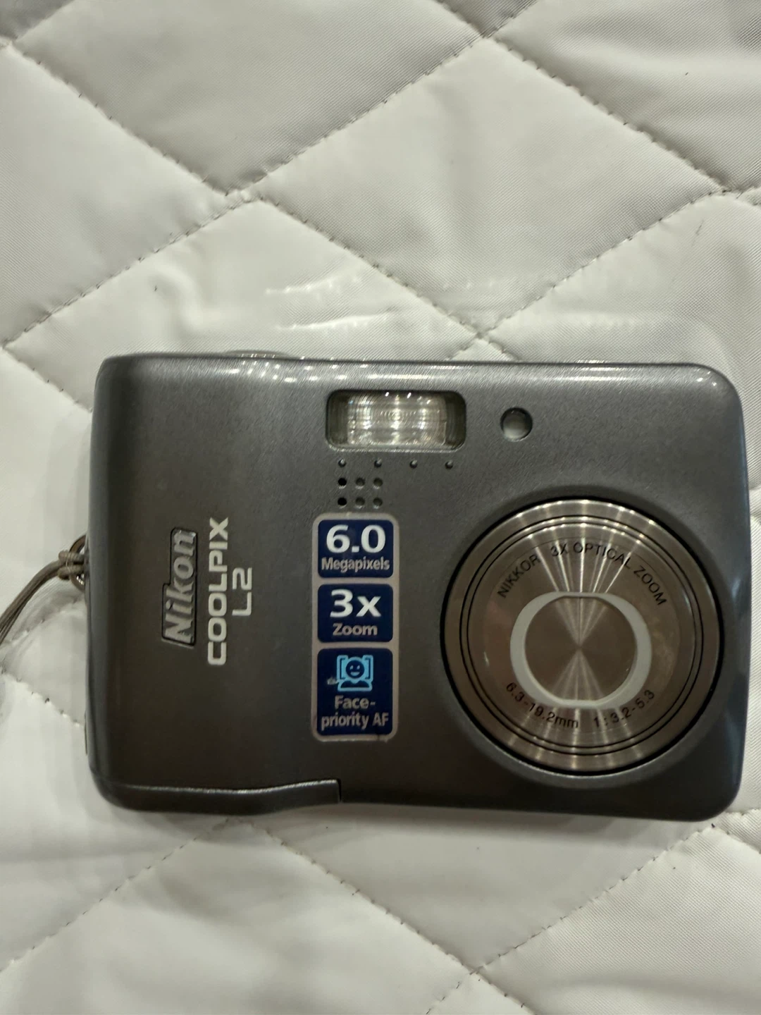 Nikon COOLPIX L2 Digital Camera