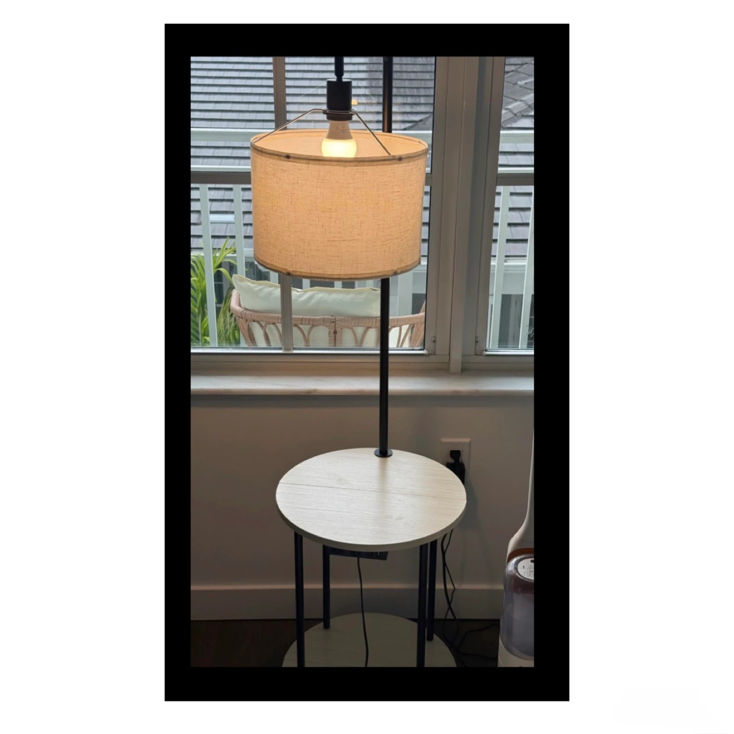Brand new Floor Lamp with Round Table - photo 3