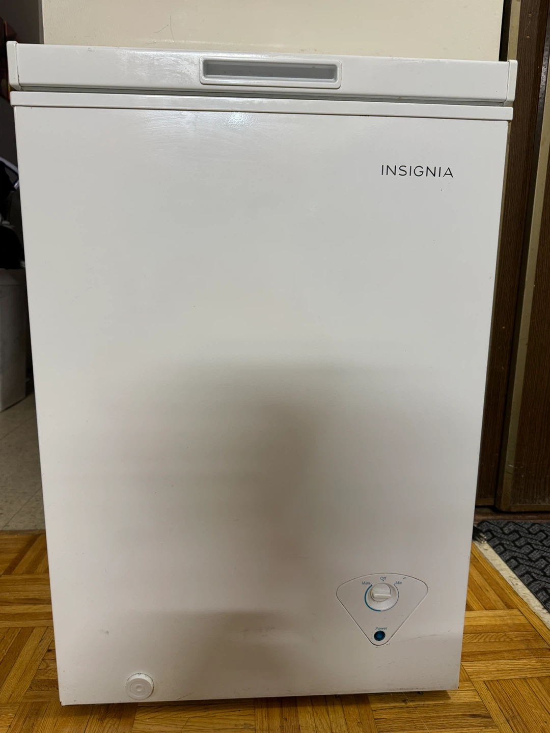 Insignia Chest Freezer