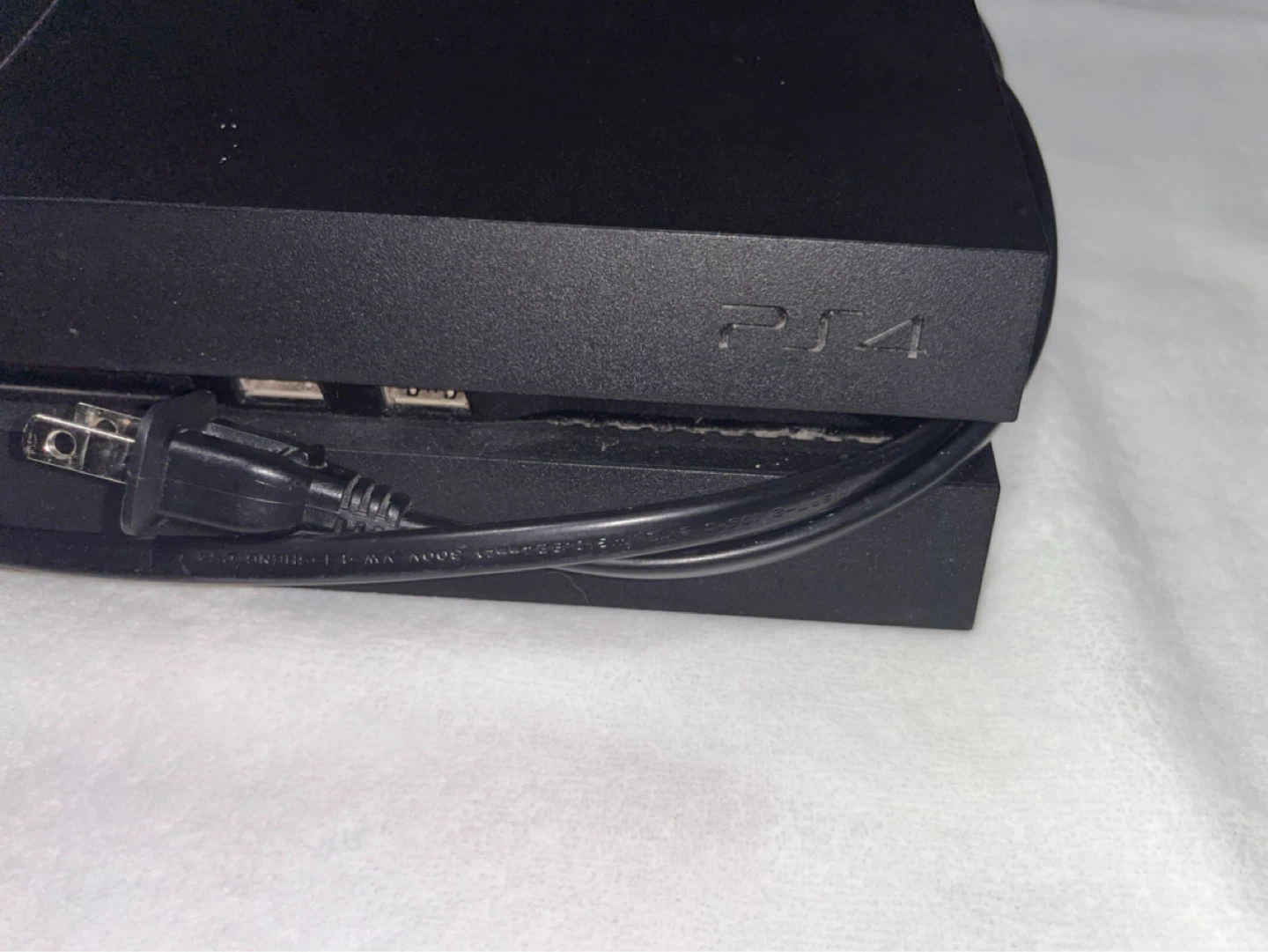 Sony PlayStation 4 - photo 3