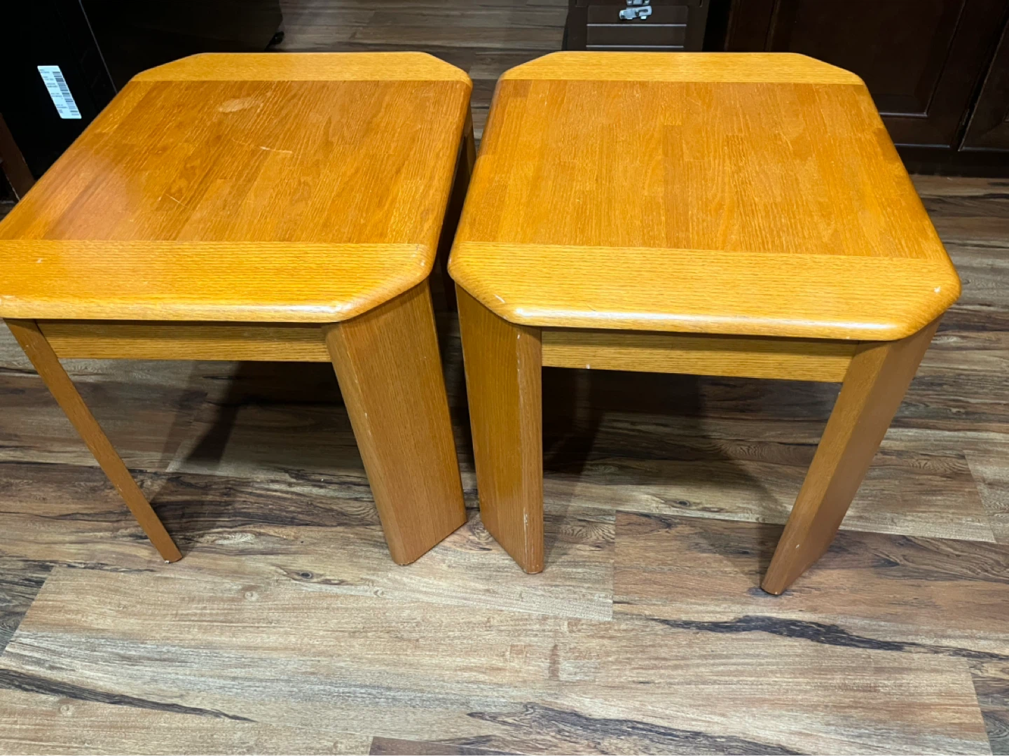 Set of 2 Wooden End Tables - photo 3