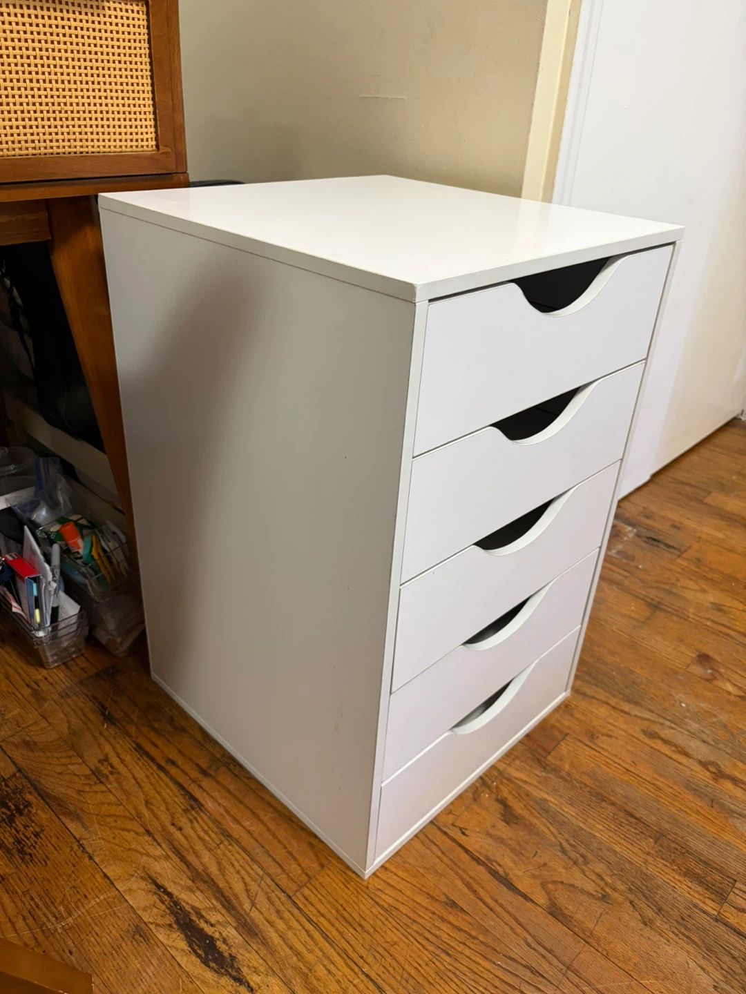 White Drawers - photo 2