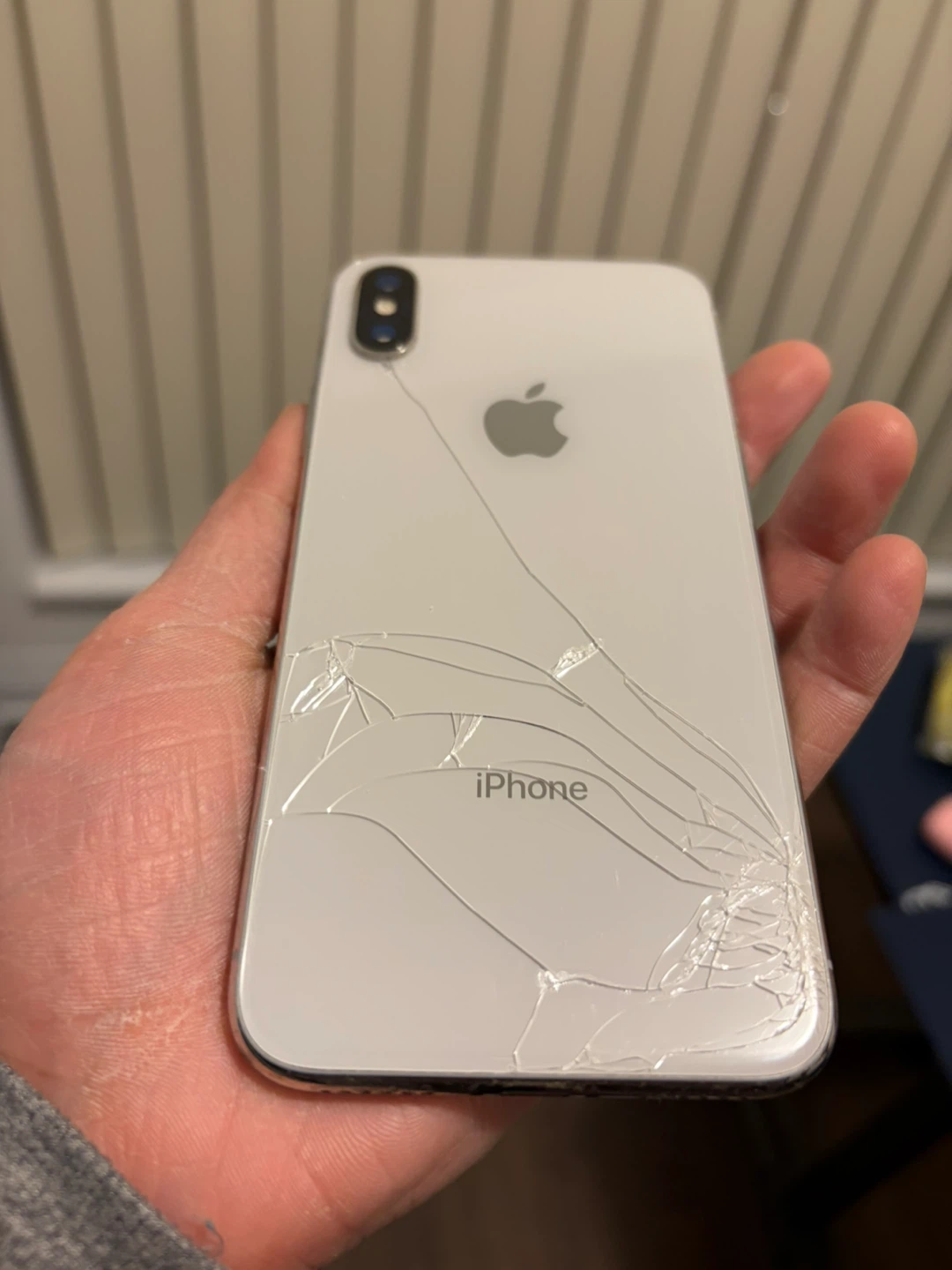 Apple iPhone X 64gb (fully functional w/ cracked back glass) - photo 2
