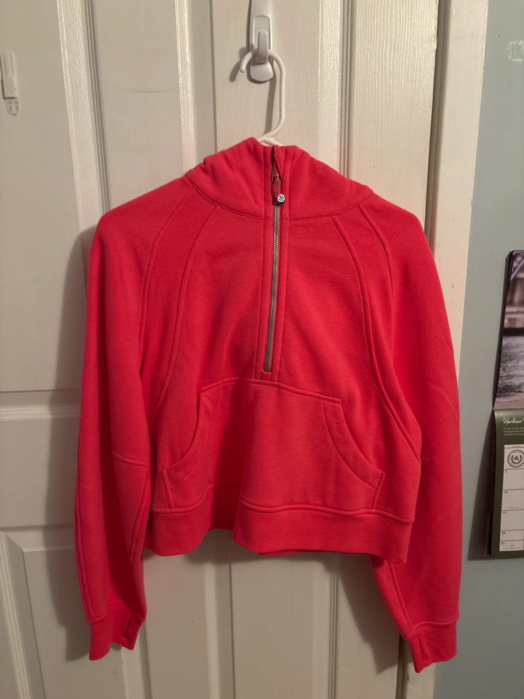 Lululemon lipgloss scuba size Xs/s tags on hoodie