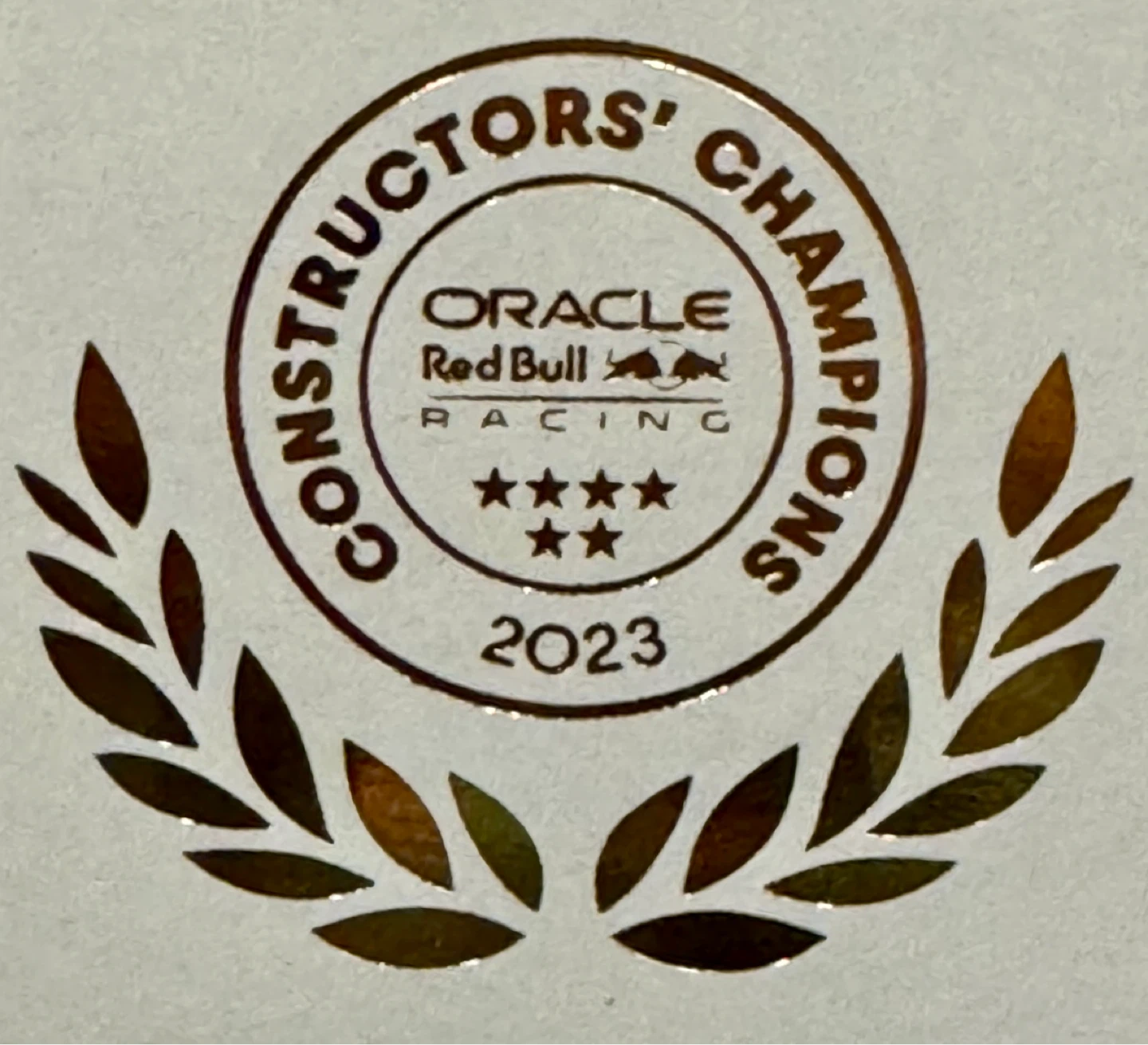 Bburago 1:18 Red Bull Racing RB19 Sergio Pérez Diecast model - photo 5