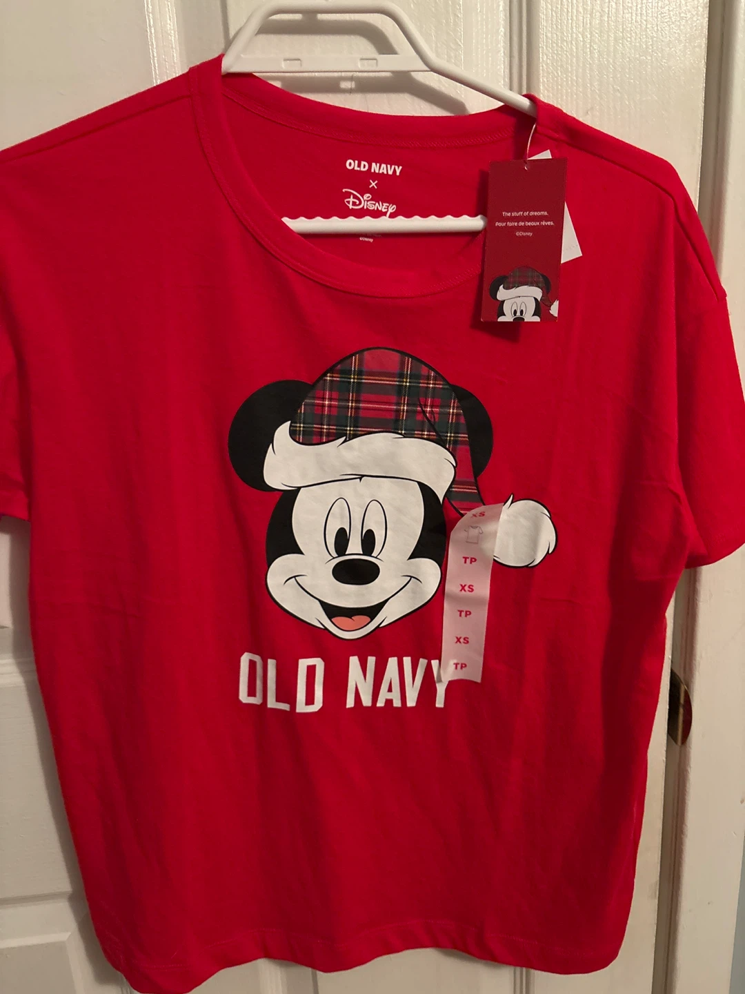 Women old navy mickey t shirt size Xs tags on