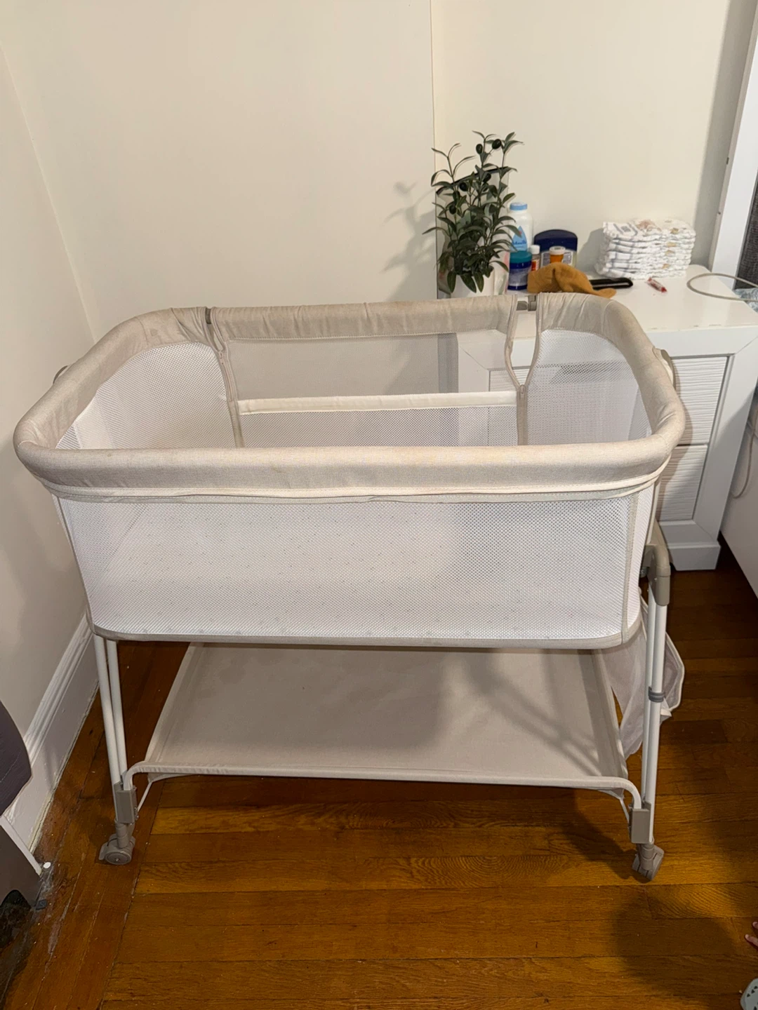Graco DreamSuite Bassinet