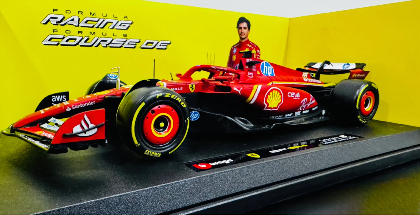 Bburago 1:18 Ferrari SF-24 Carlos Sainz Diecast model - photo 4