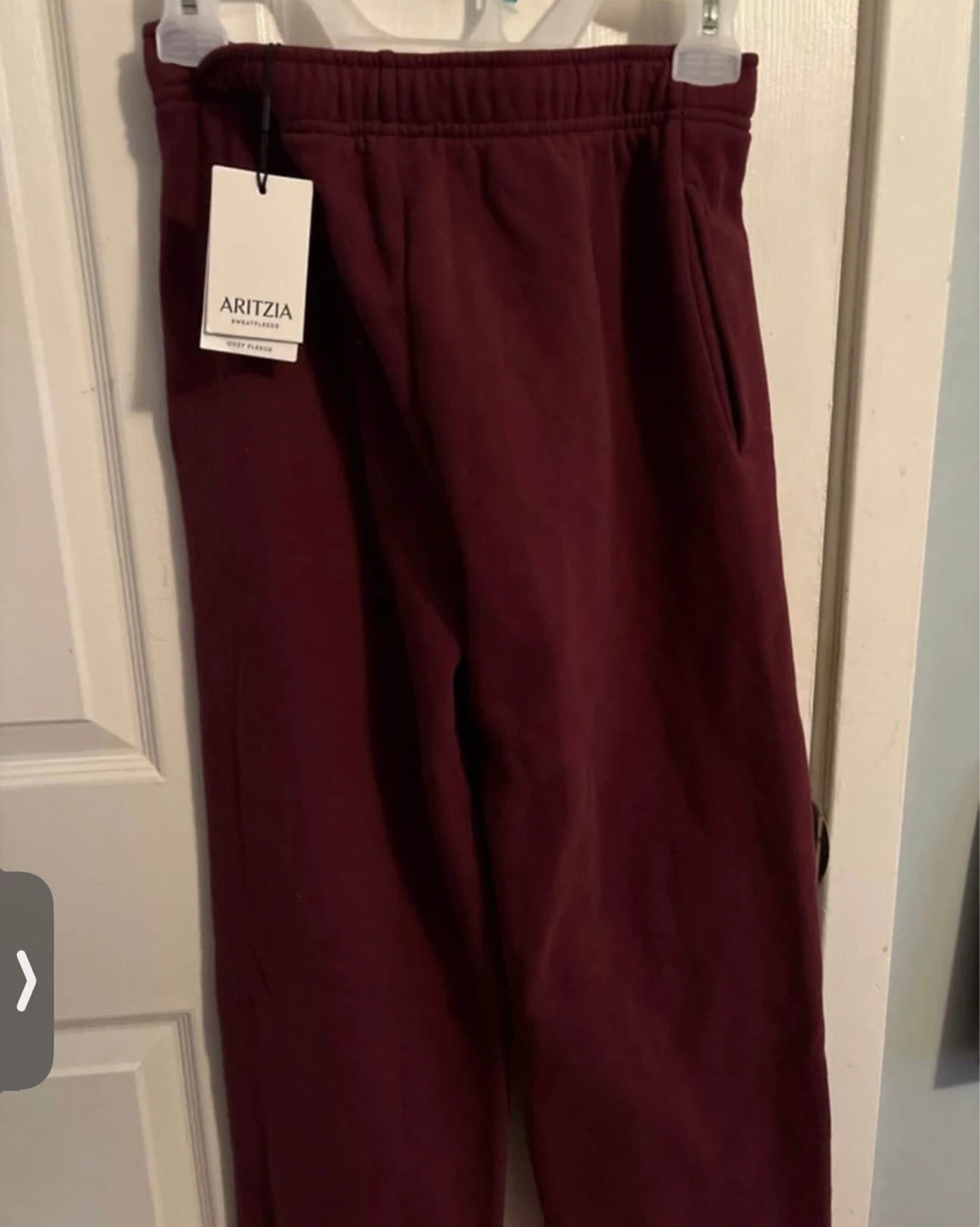 Women Aritzia mega sweatpants size Xs sumac burgundy tags on