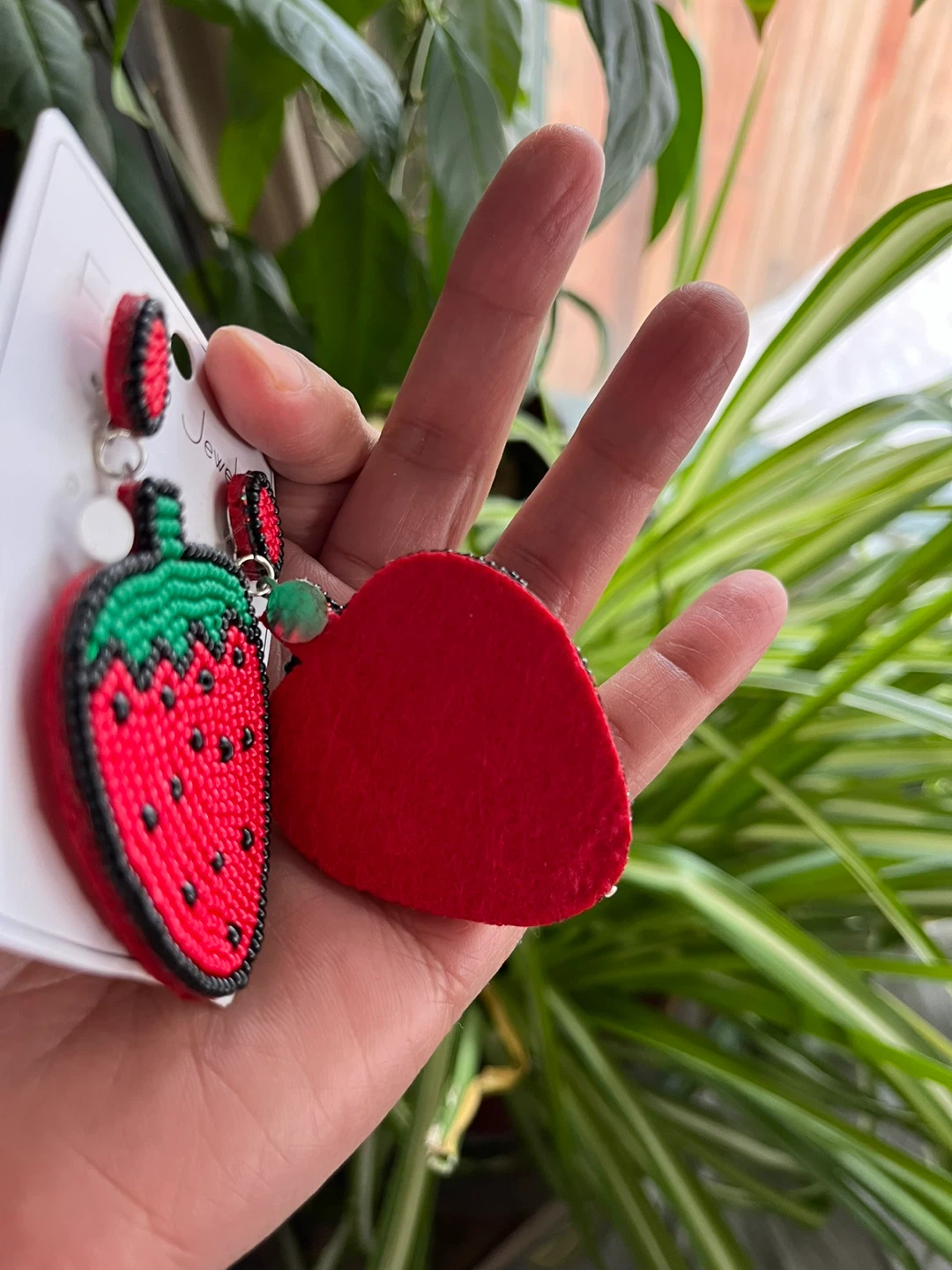Strawberry Beaded Earrings - photo 3