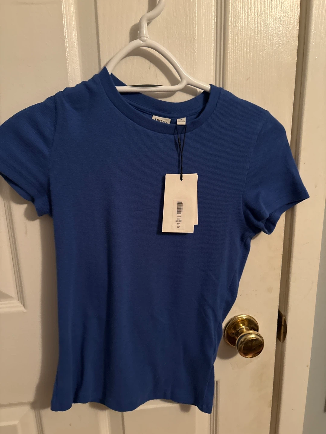Women Aritzia jazz blue home stretch t shirt size small tags on