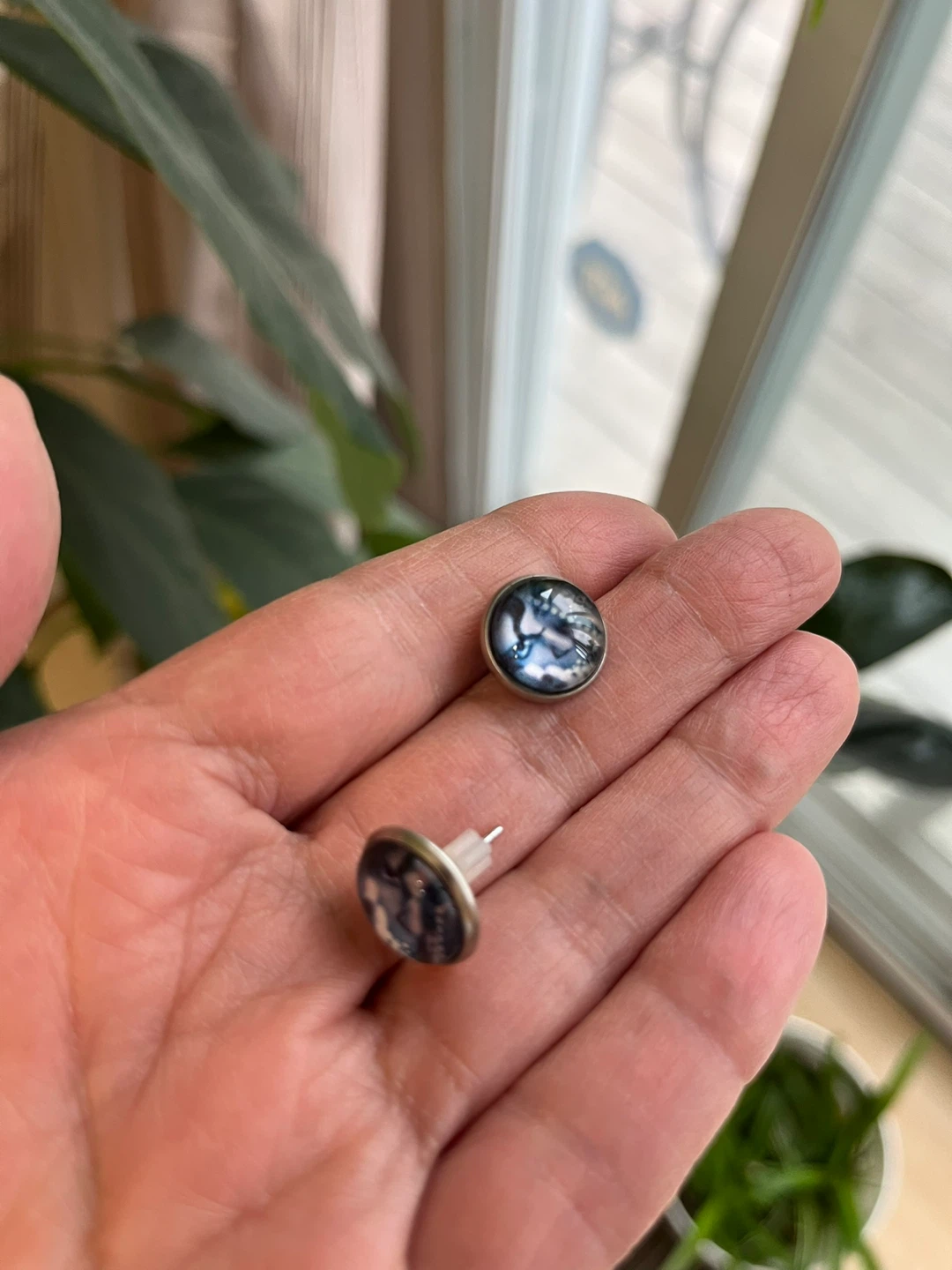 Pair of Stud Earrings with Prince face - photo 3