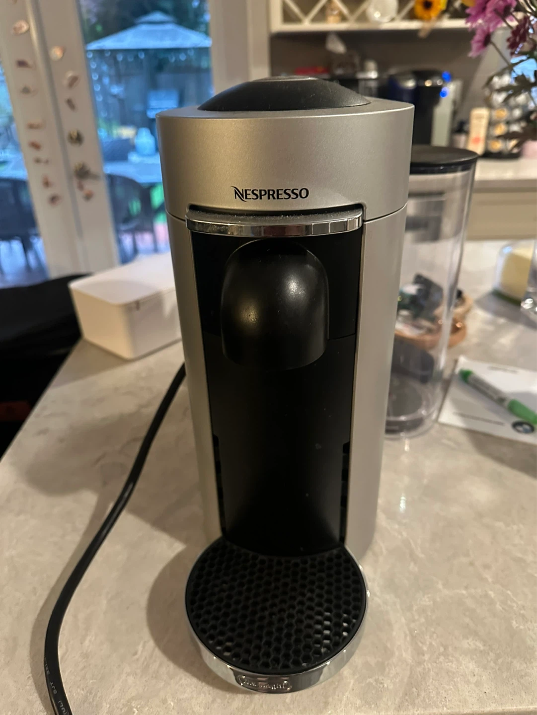 Nespresso Vertuo Plus & Aeroccino Coffee Maker - photo 3