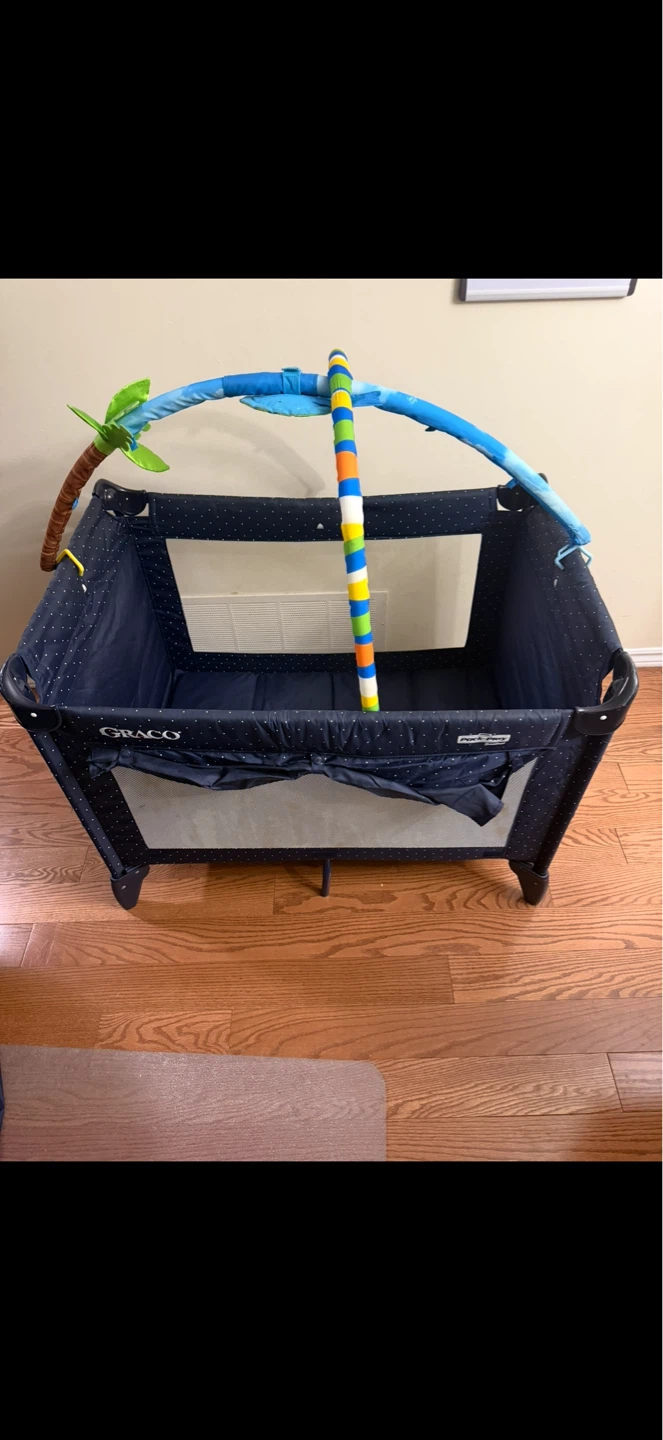 Play/Sleep Playard with Multi-level and Toy Bar - photo 3