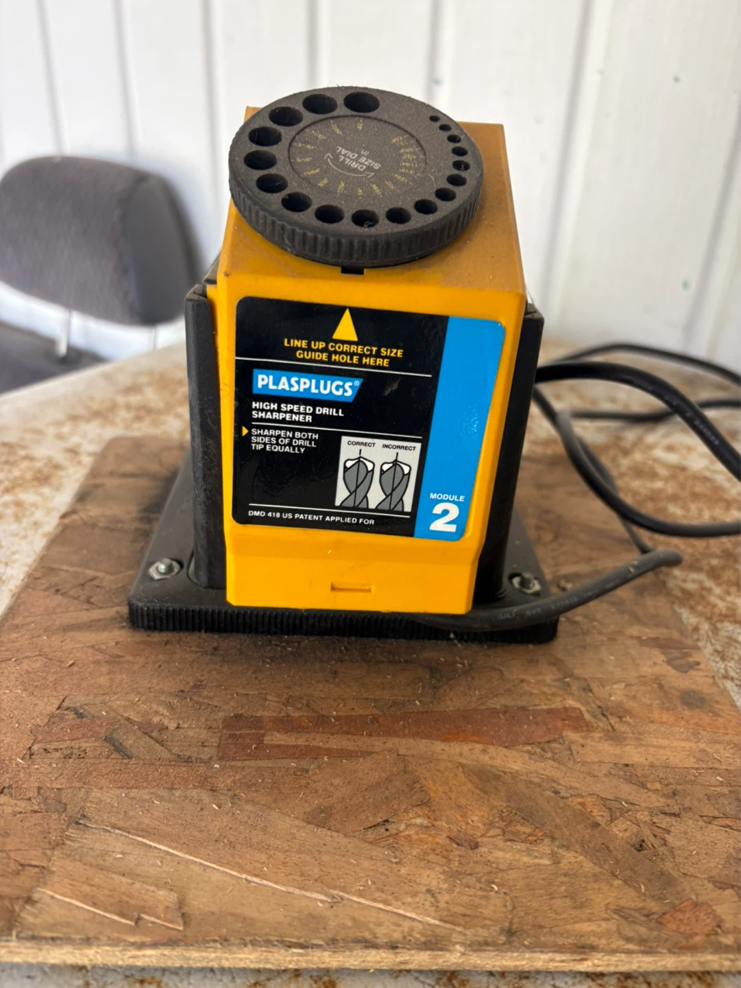 Drill bit sharpener