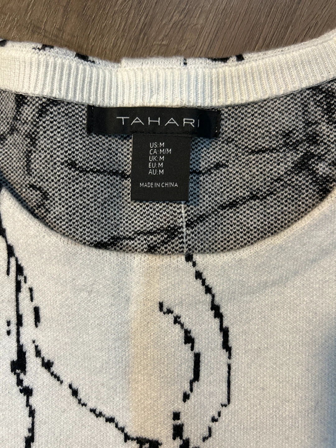 Tahari White Floral Print Sweater - Size M - photo 3