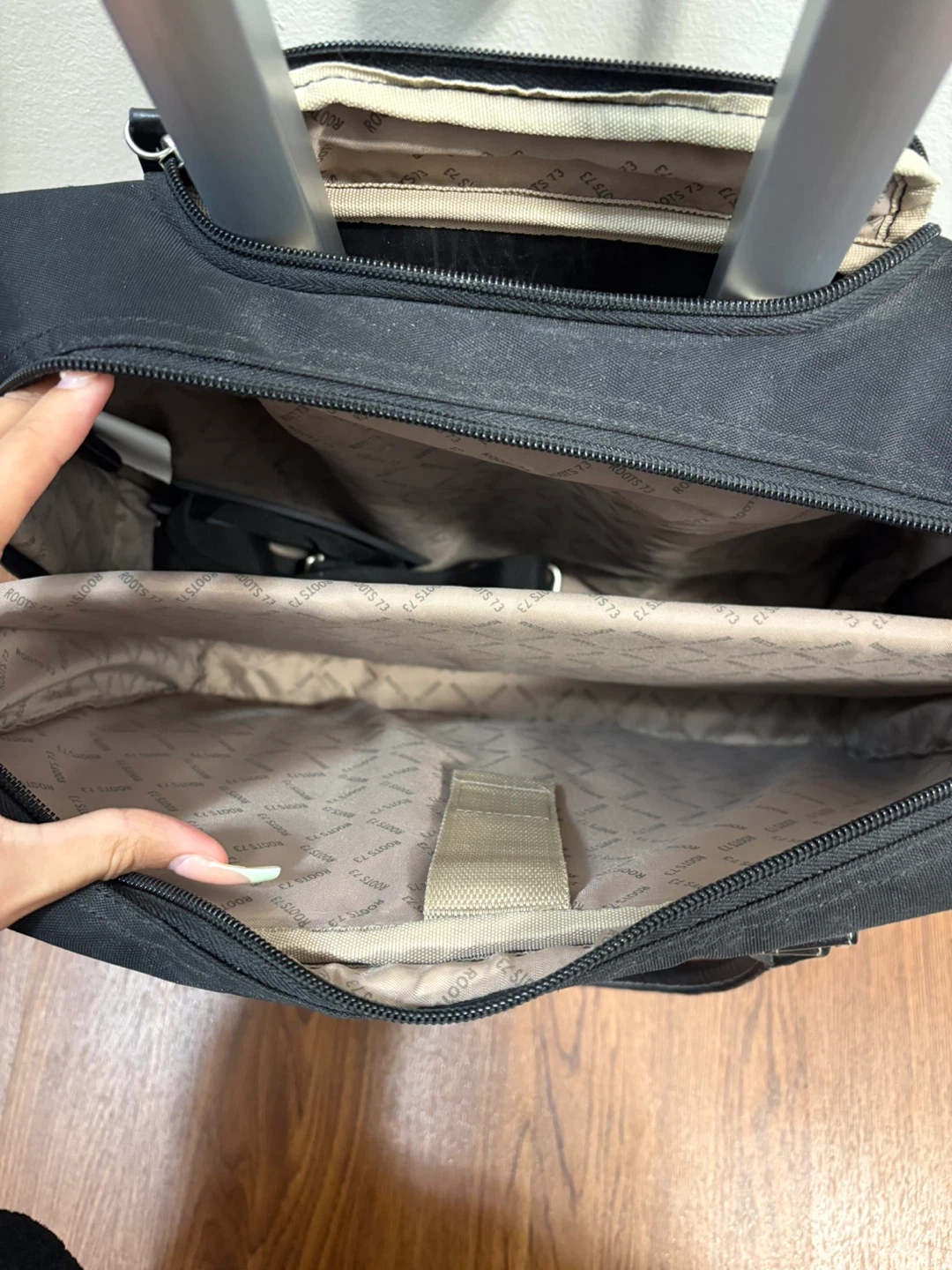 Roots 73 Black Rolling Laptop Bag - photo 3