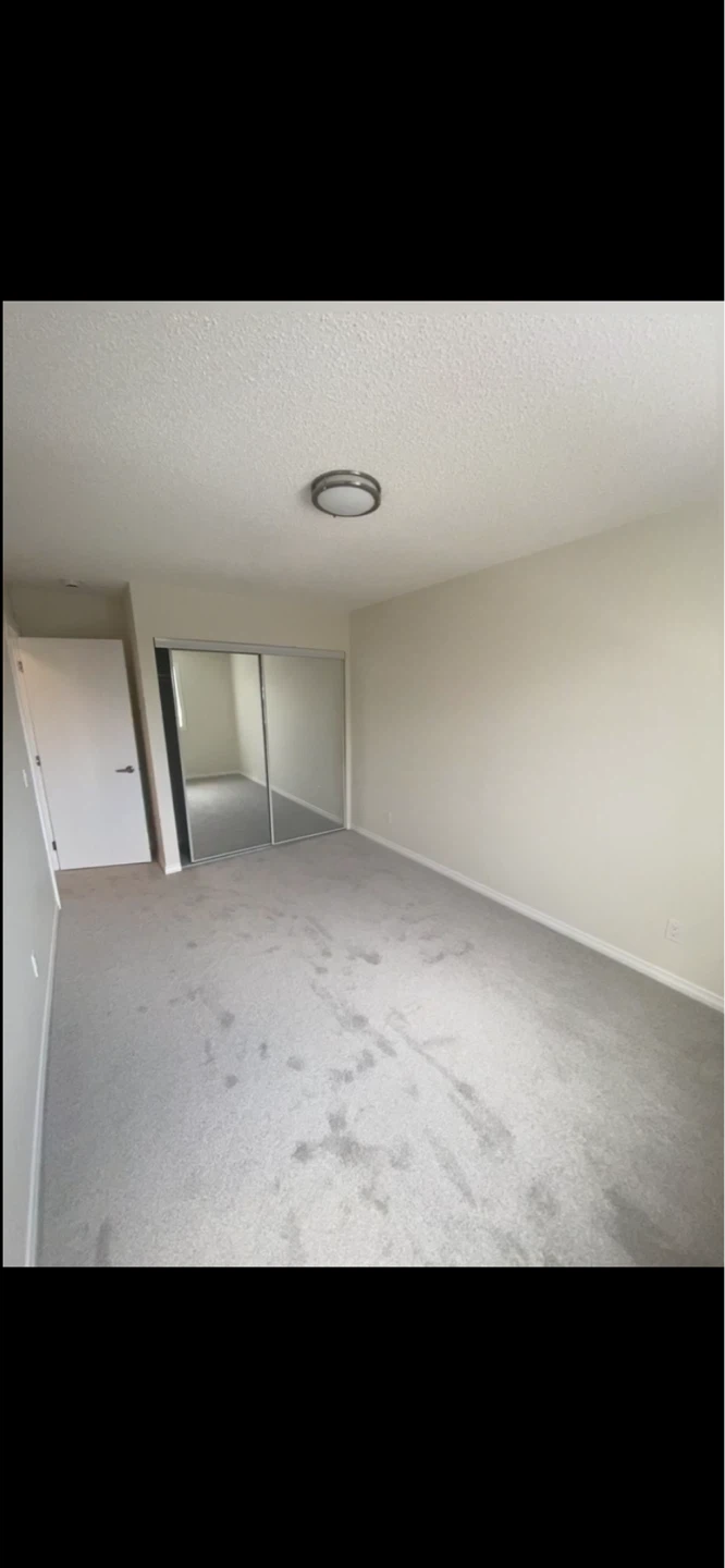 Private room for rent in Calgary - Falconridge - photo 4