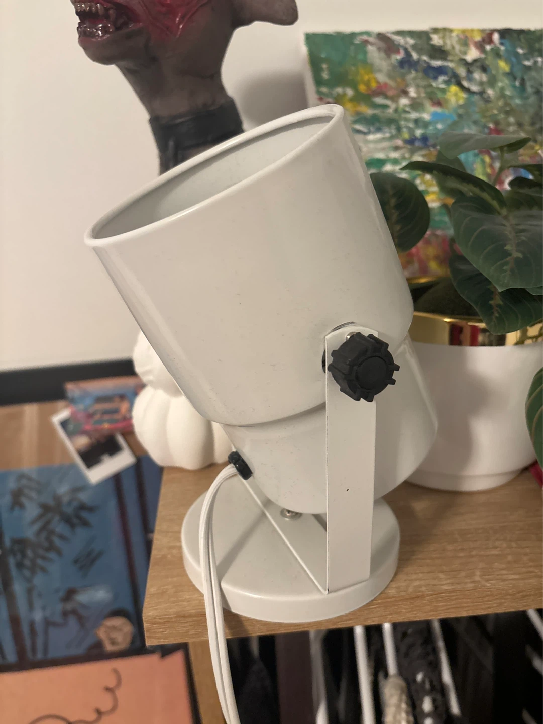 White Metal Desk Lamp