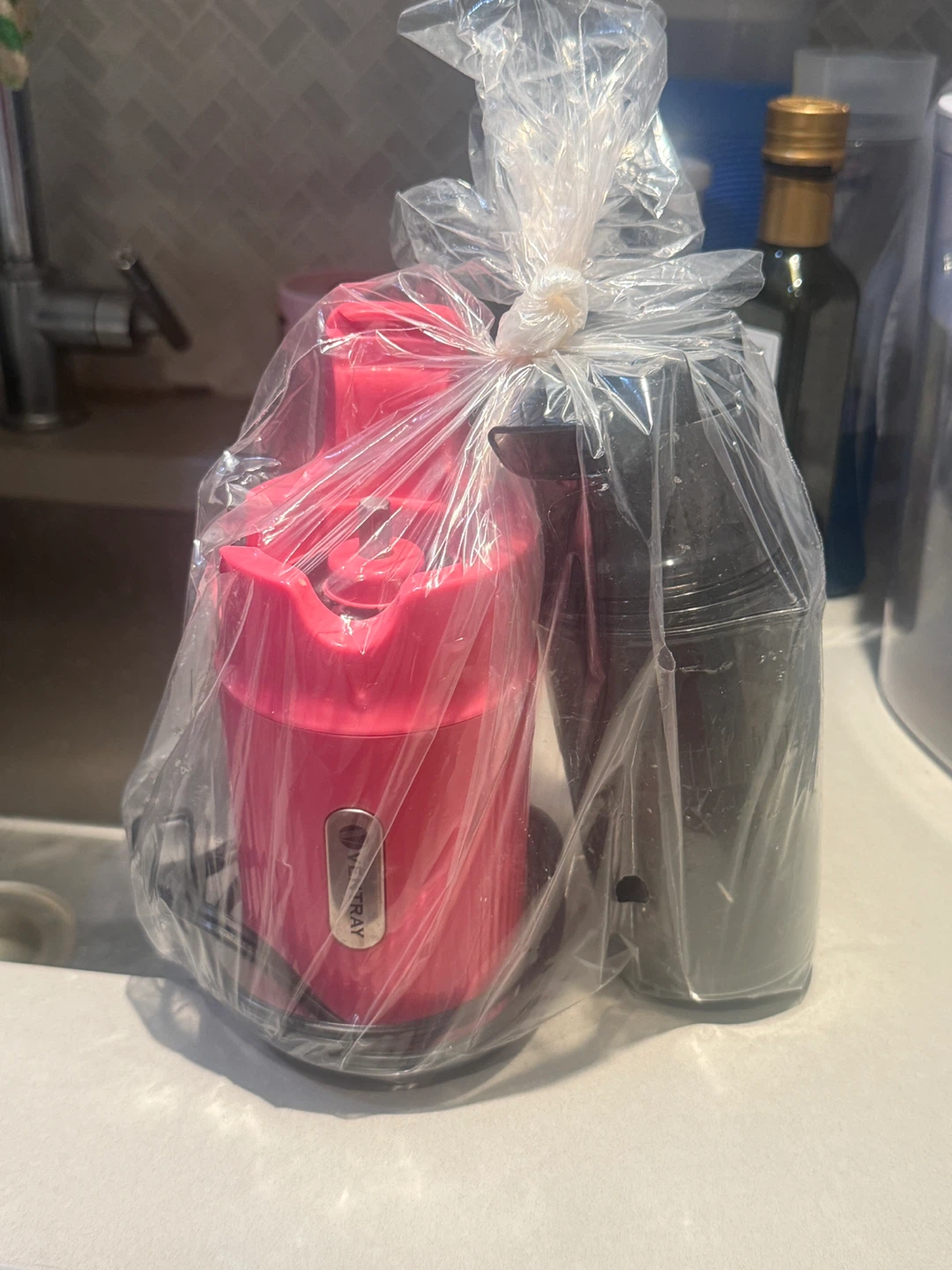 Ventray Ginnie Mini Cold Press Juicer - Pink