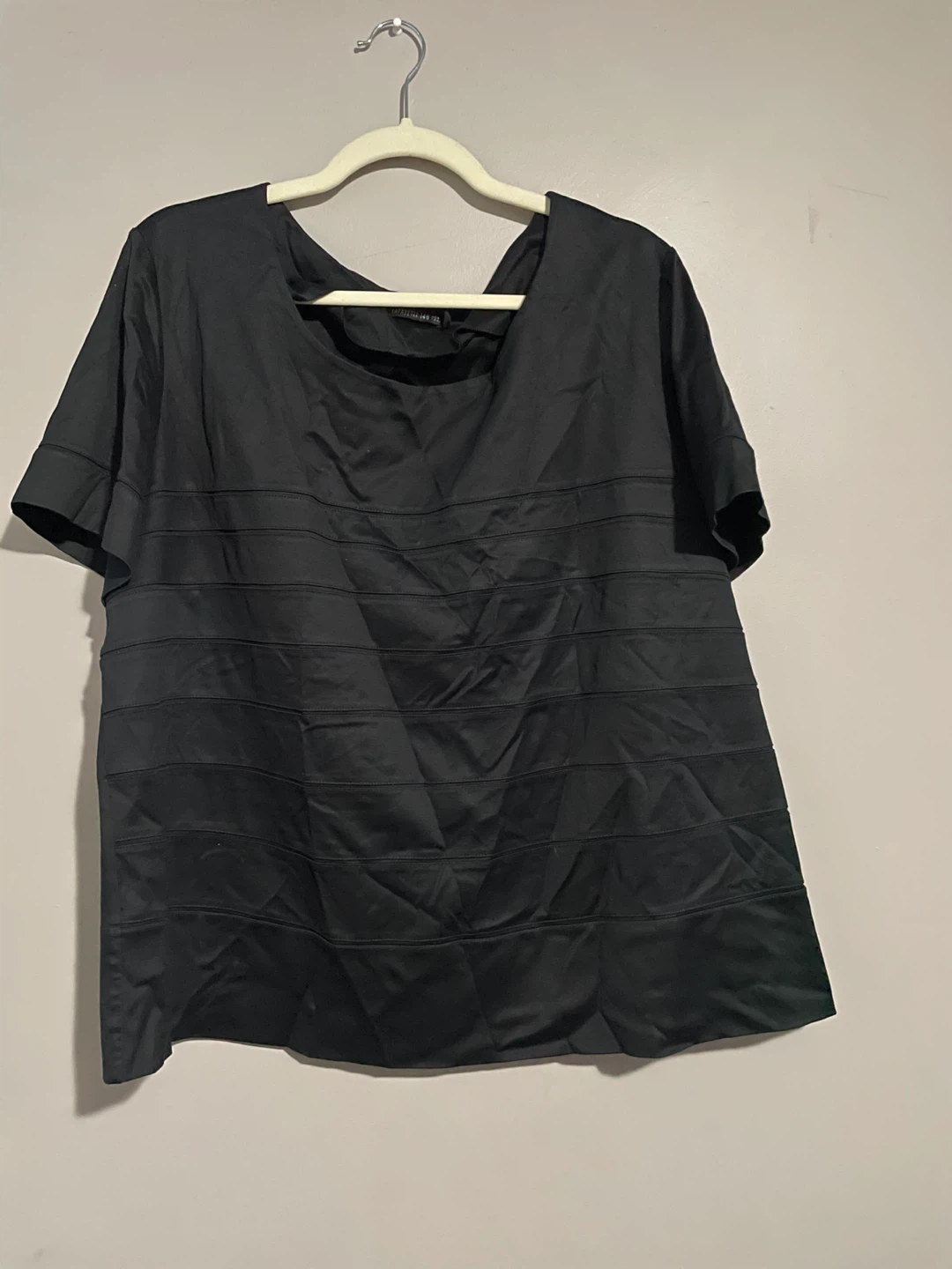 Lafayette brown and black top set