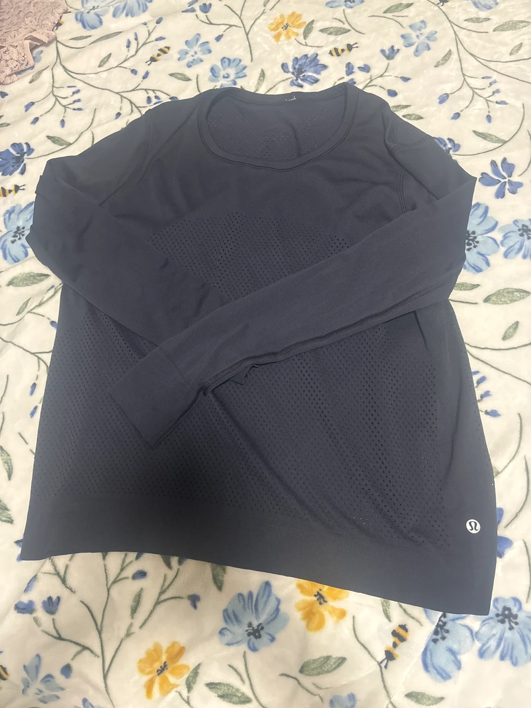 Lululemon Long Sleeve Top - photo 2