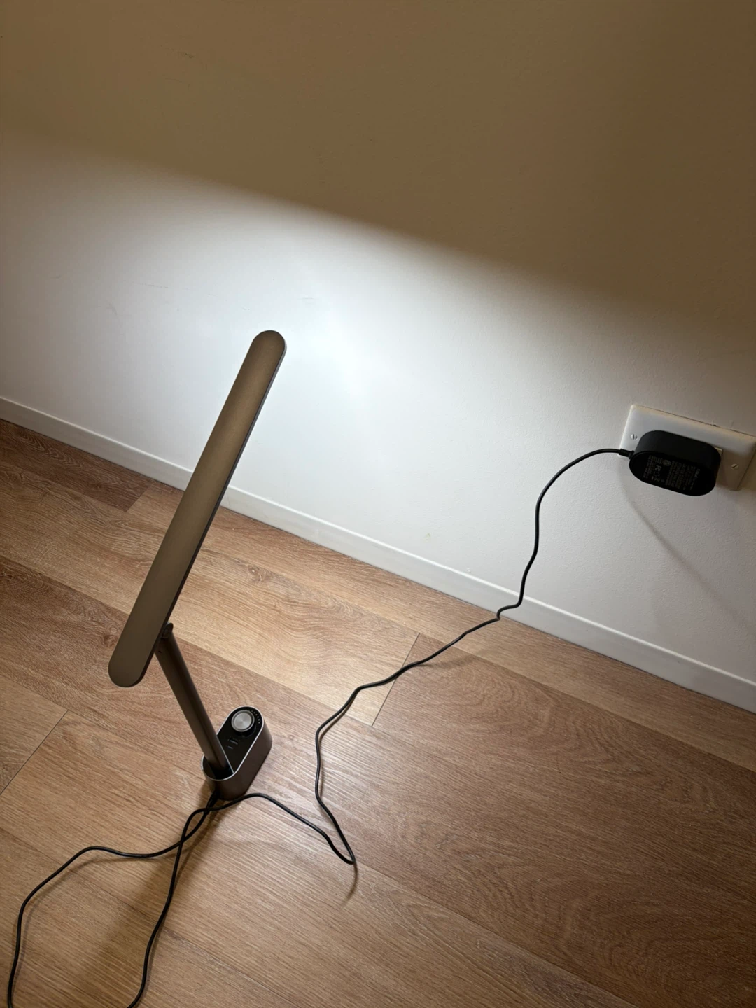 Honeywell LED desk lamp (3 colors) - photo 2